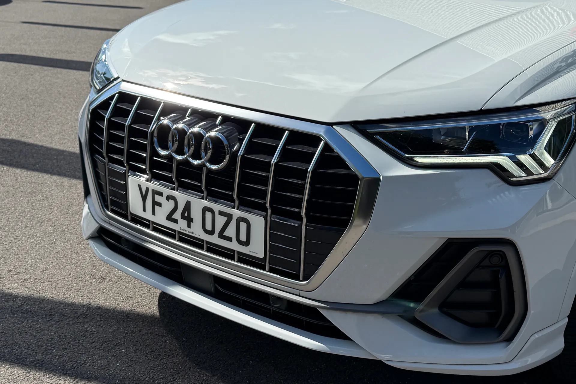 Audi Q3 thumbnail image number 28