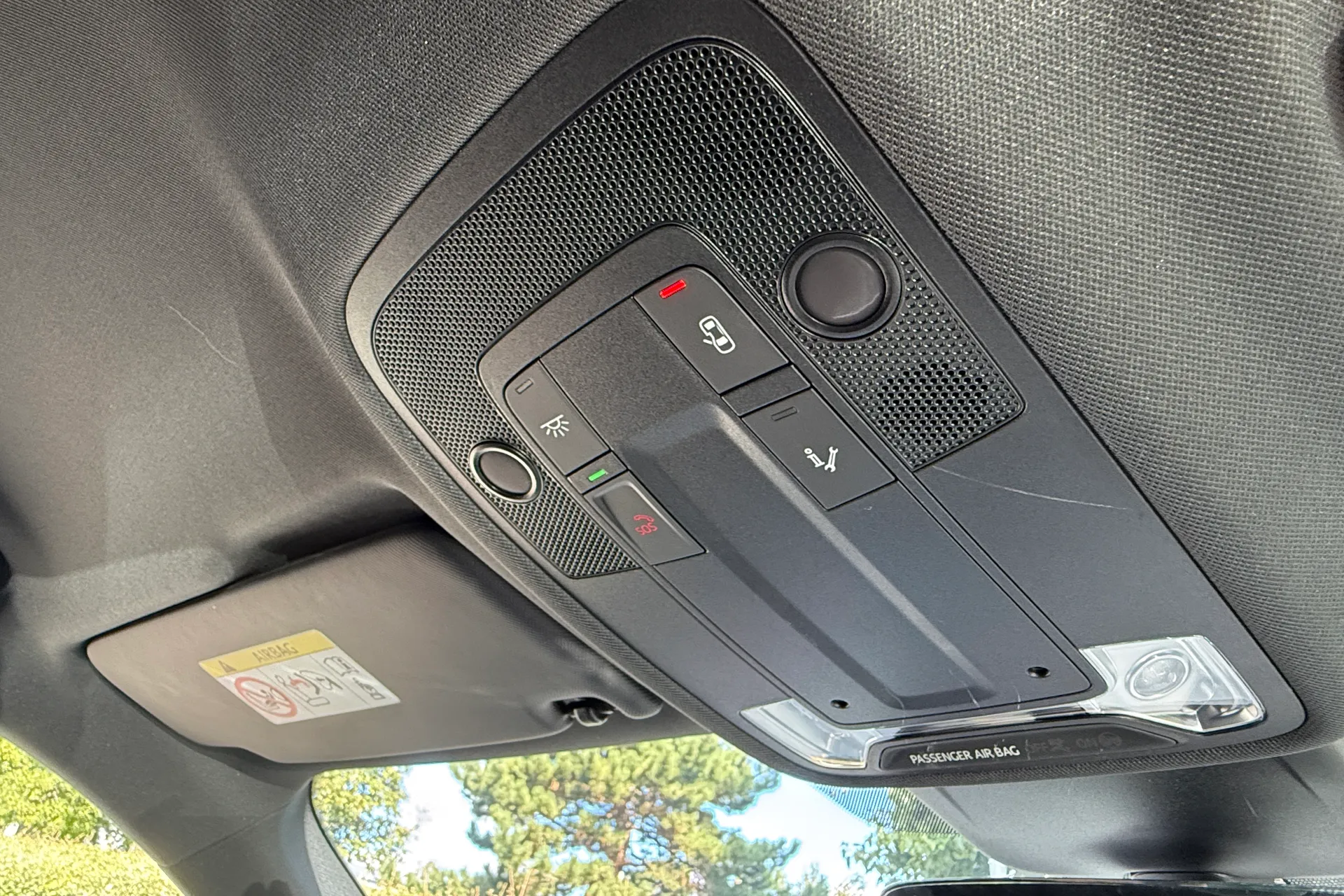 Audi Q3 thumbnail image number 35