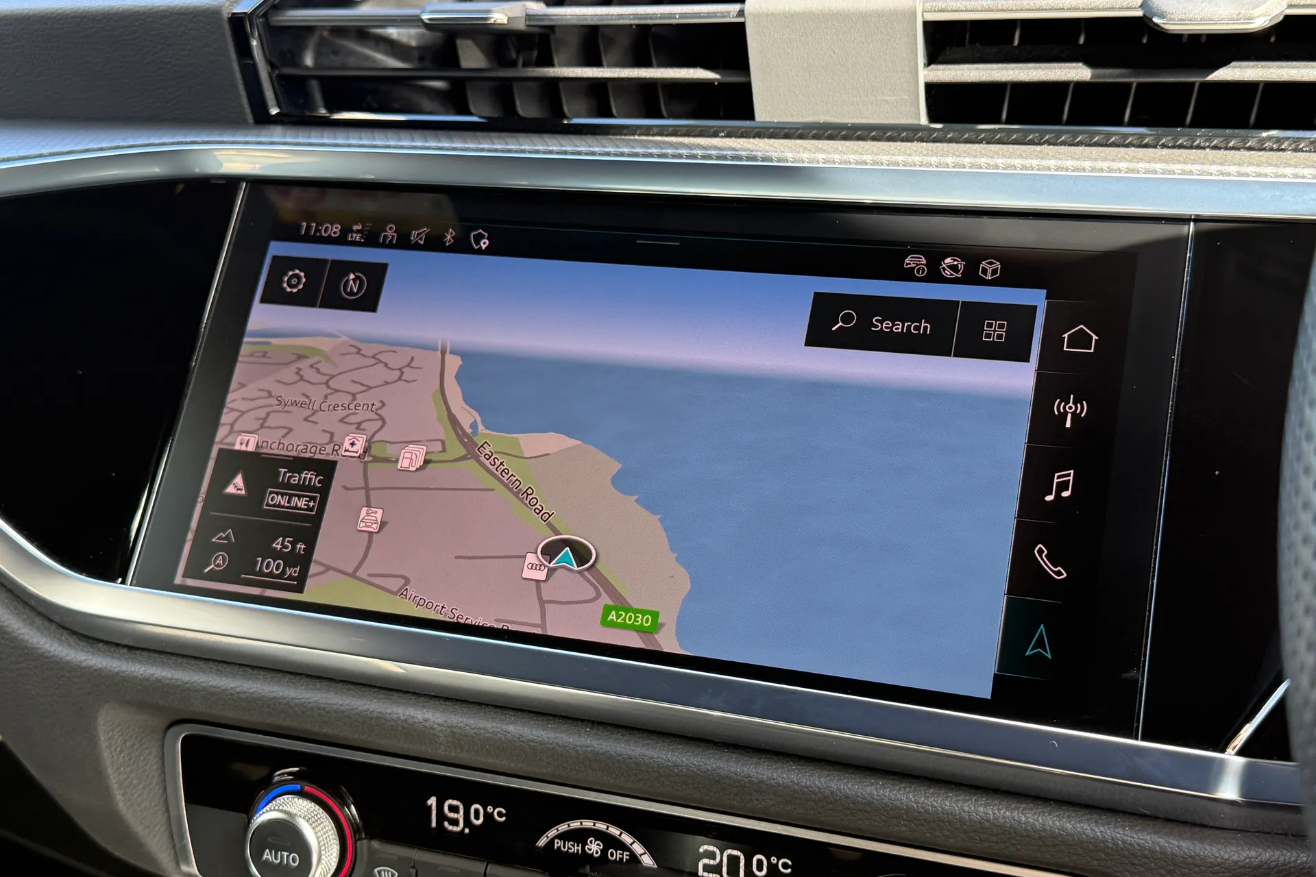 Audi Q3 thumbnail image number 31