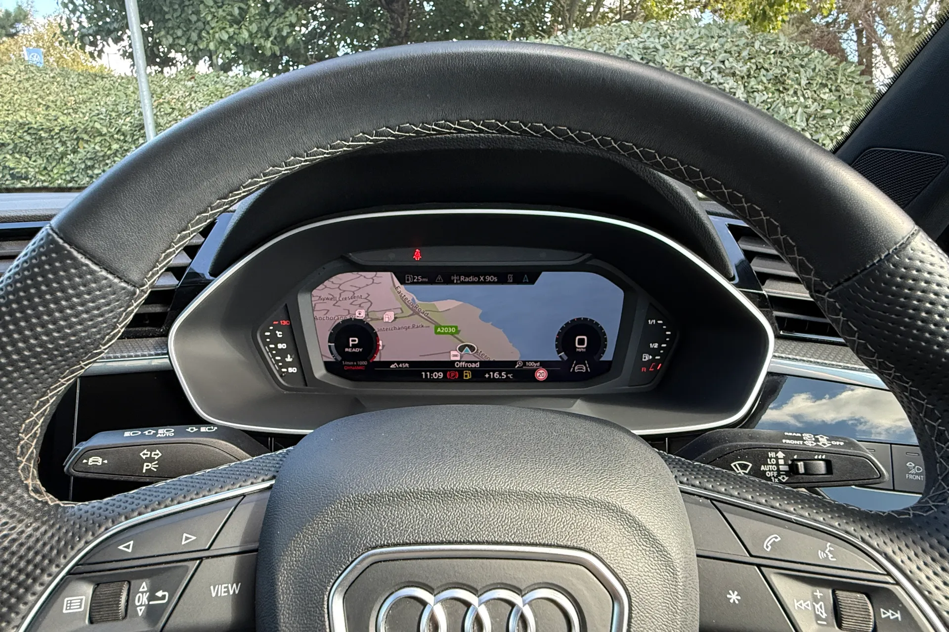 Audi Q3 thumbnail image number 3