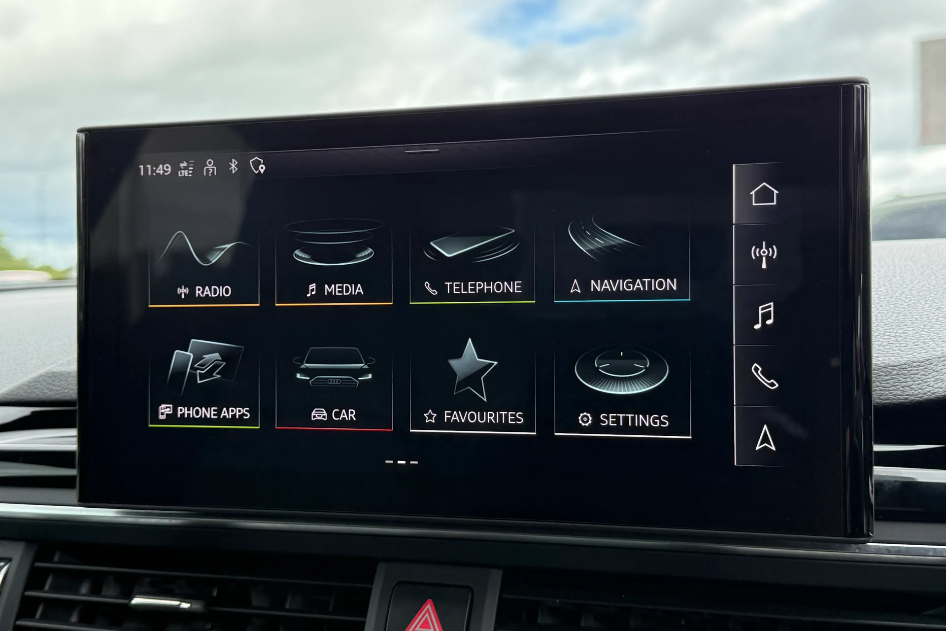 Audi A4 thumbnail image number 13