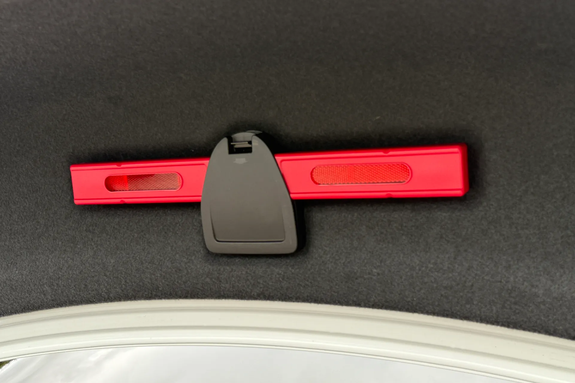 Audi A4 thumbnail image number 35