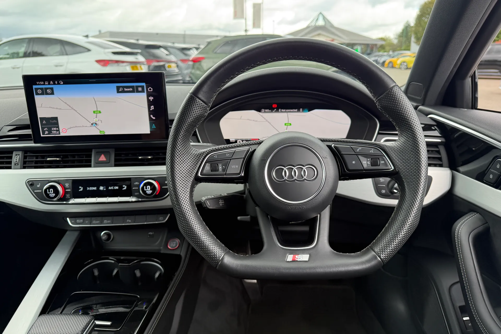 Audi A4 thumbnail image number 6