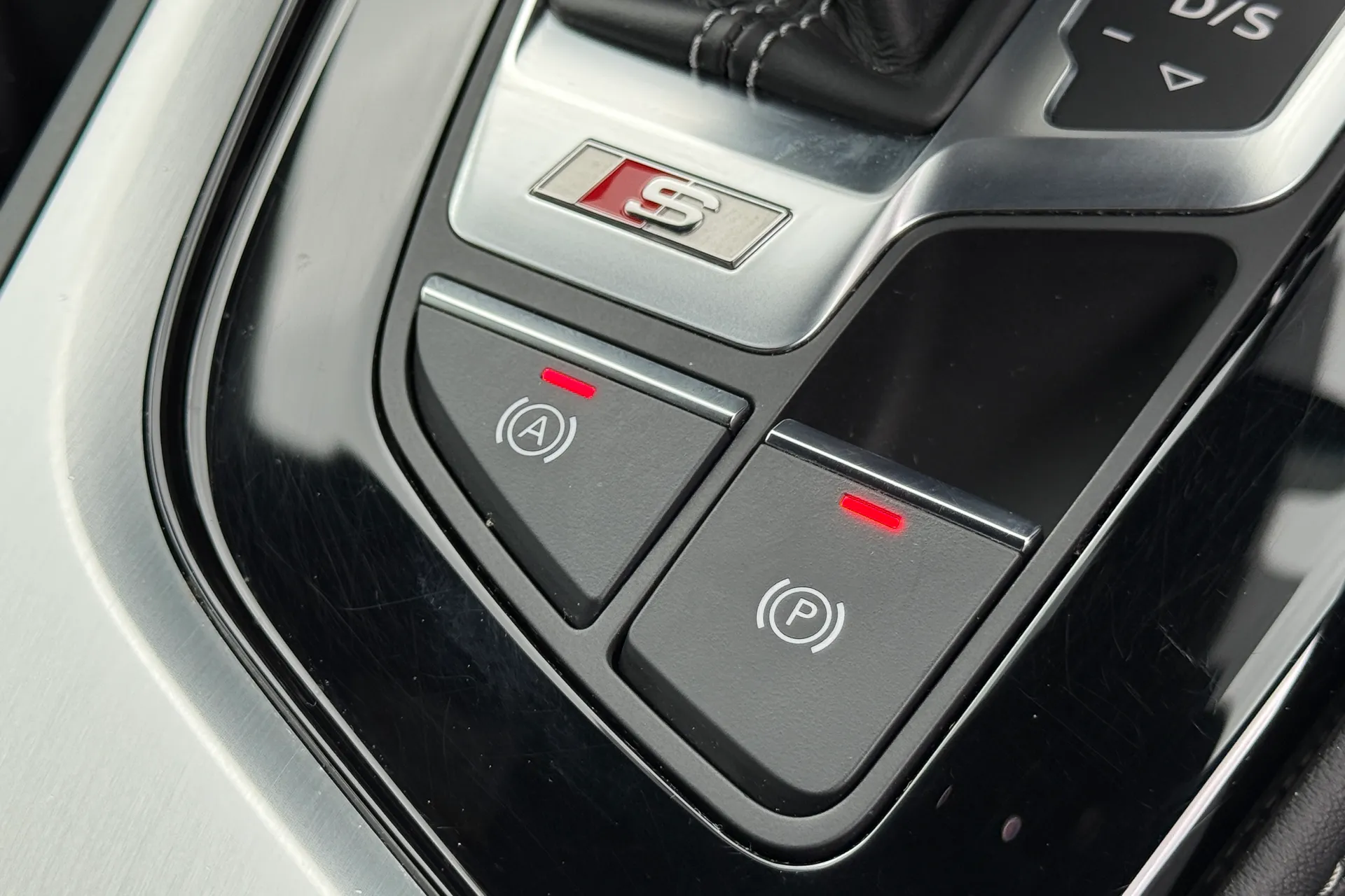 Audi A4 thumbnail image number 39