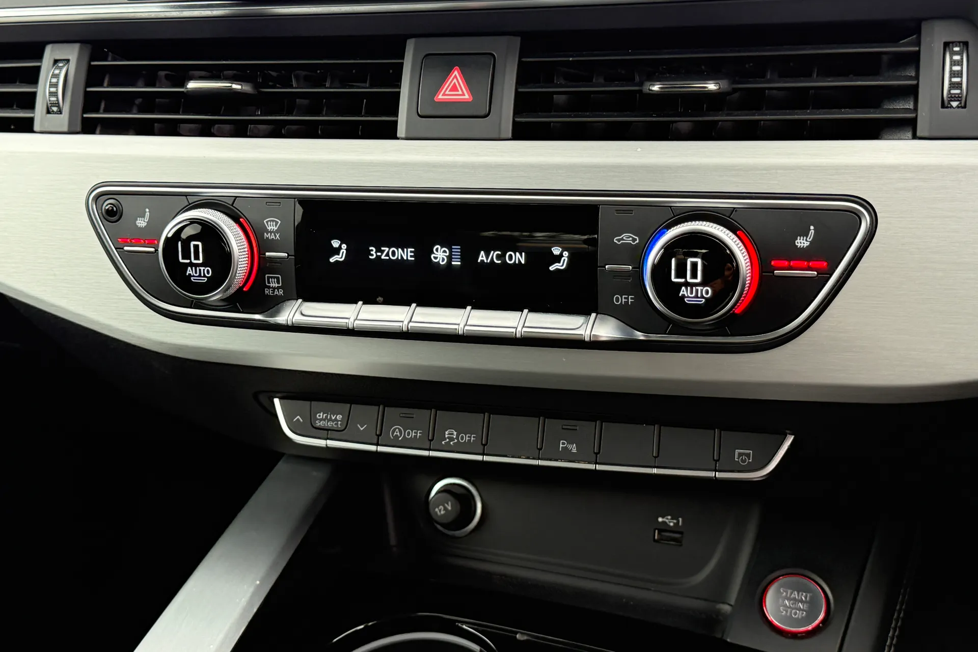 Audi A4 thumbnail image number 15