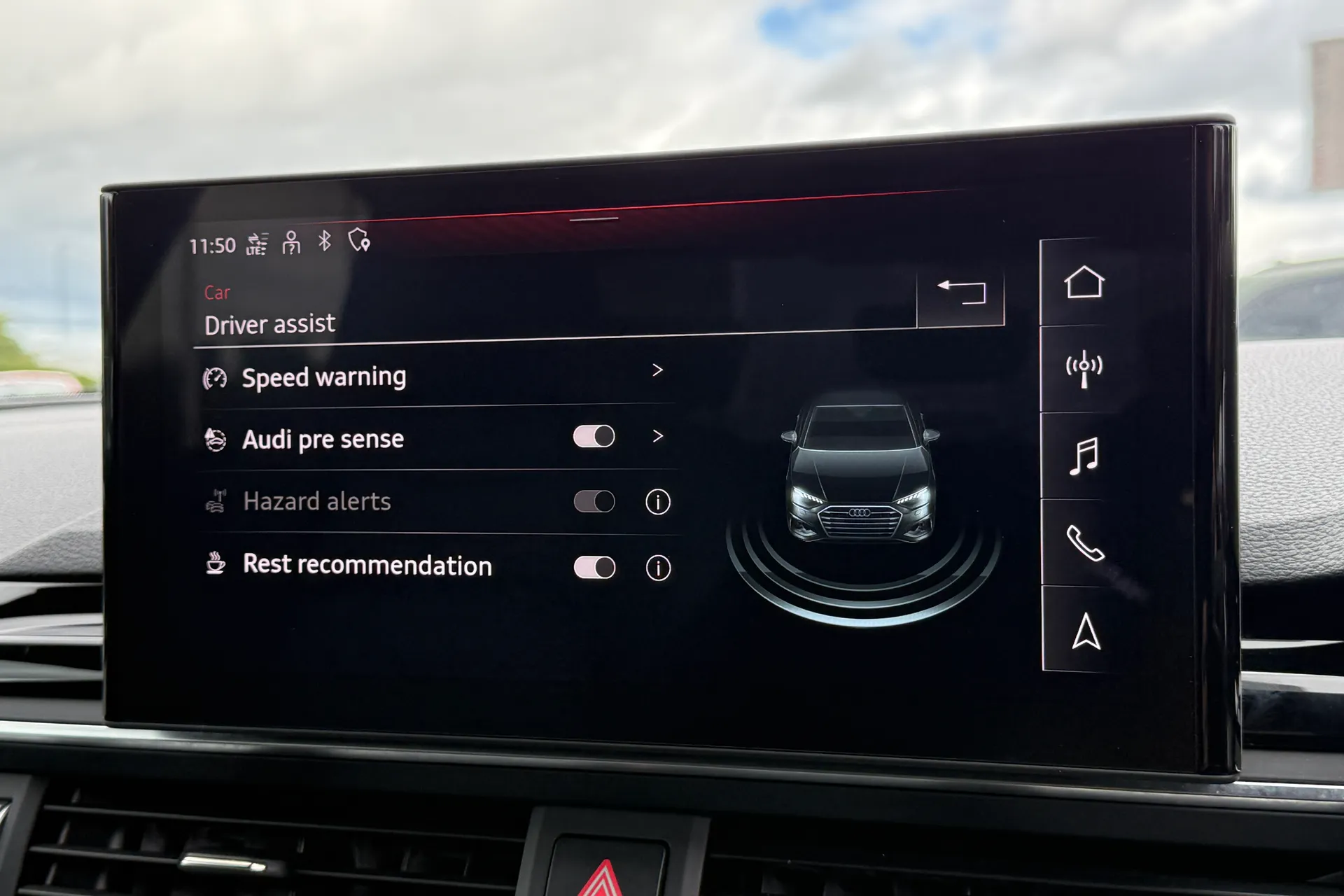 Audi A4 thumbnail image number 10