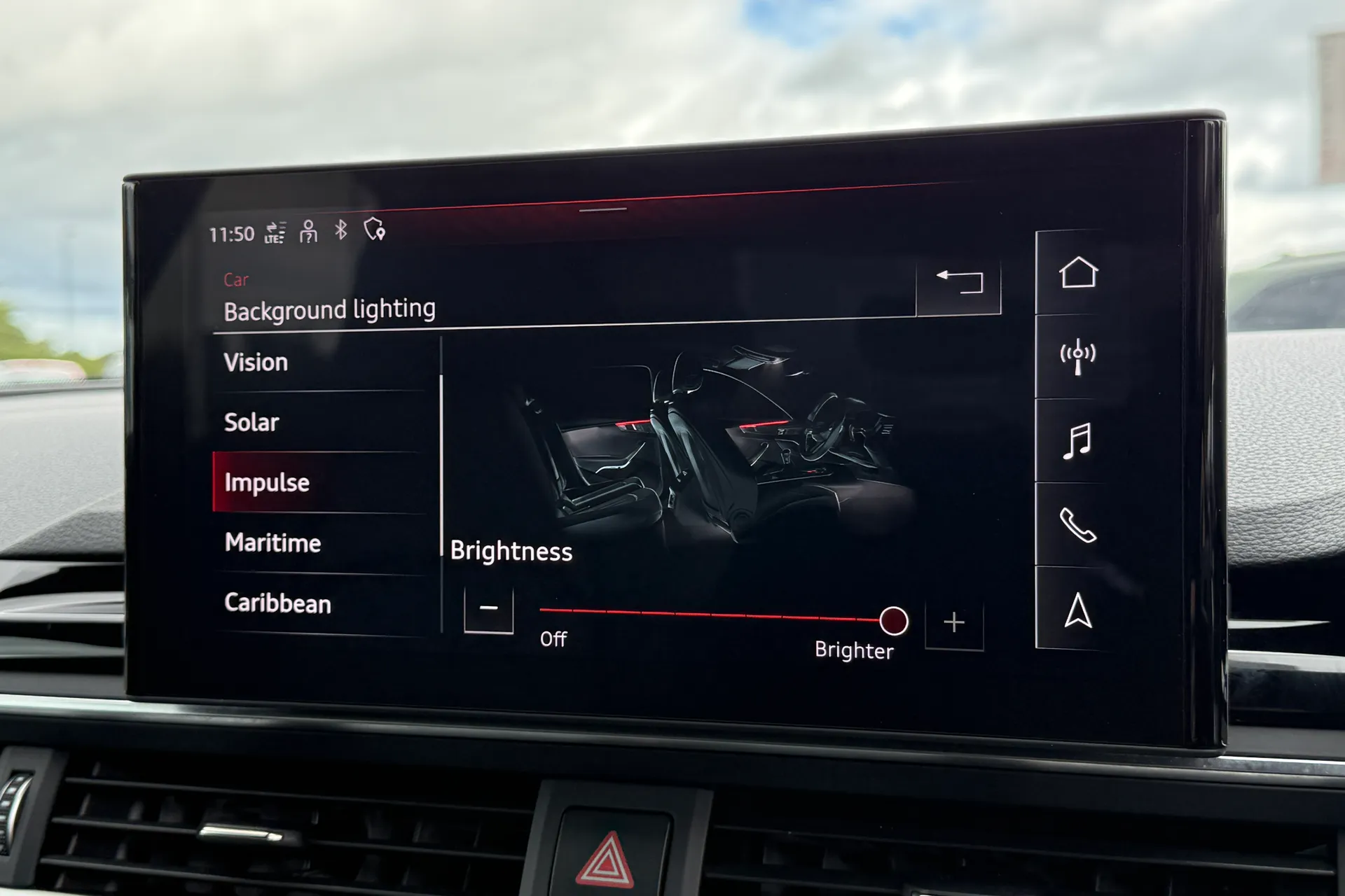 Audi A4 thumbnail image number 11