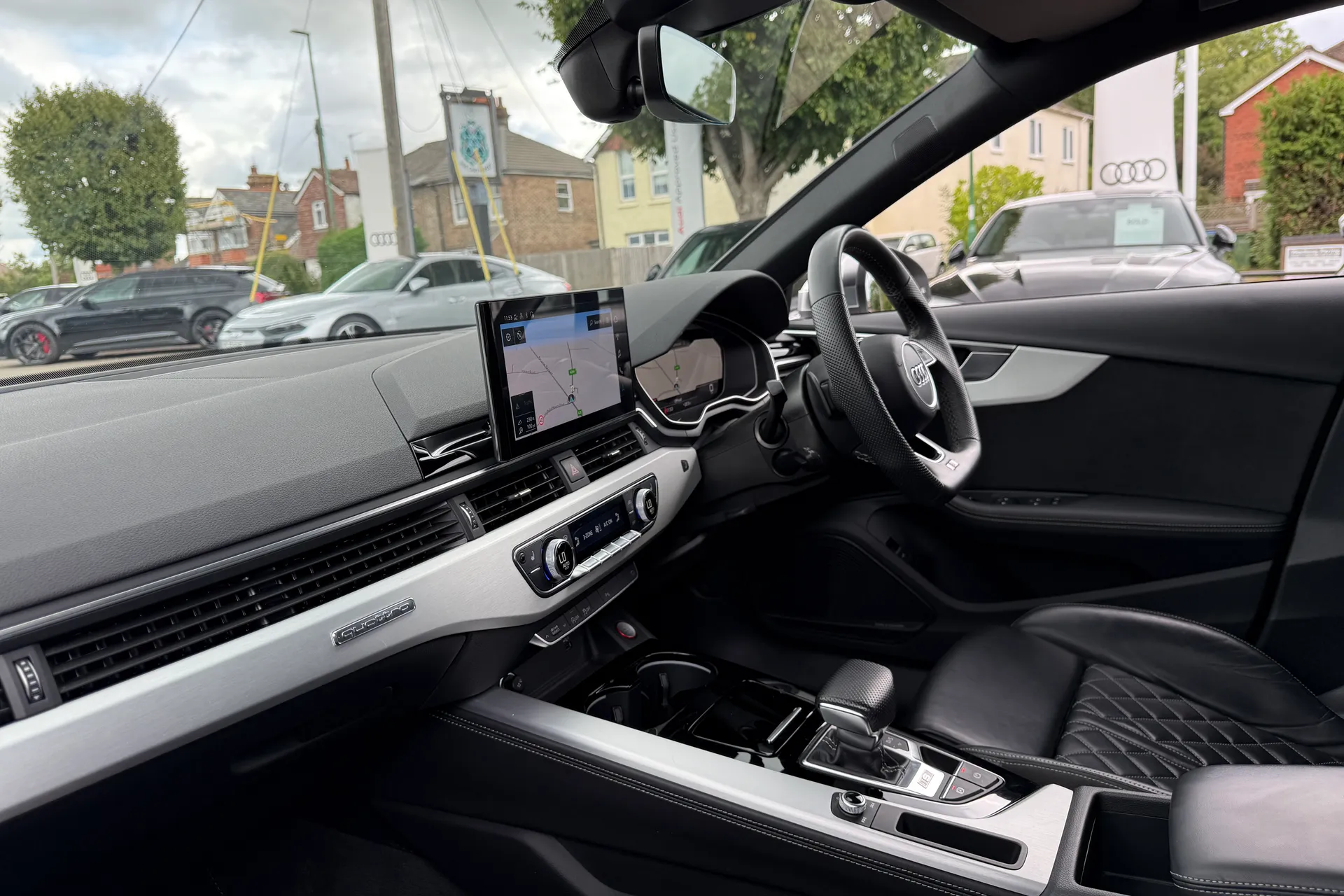 Audi A4 thumbnail image number 28
