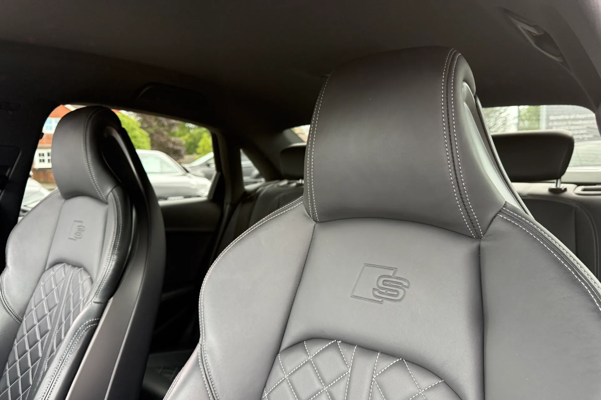 Audi A4 thumbnail image number 30
