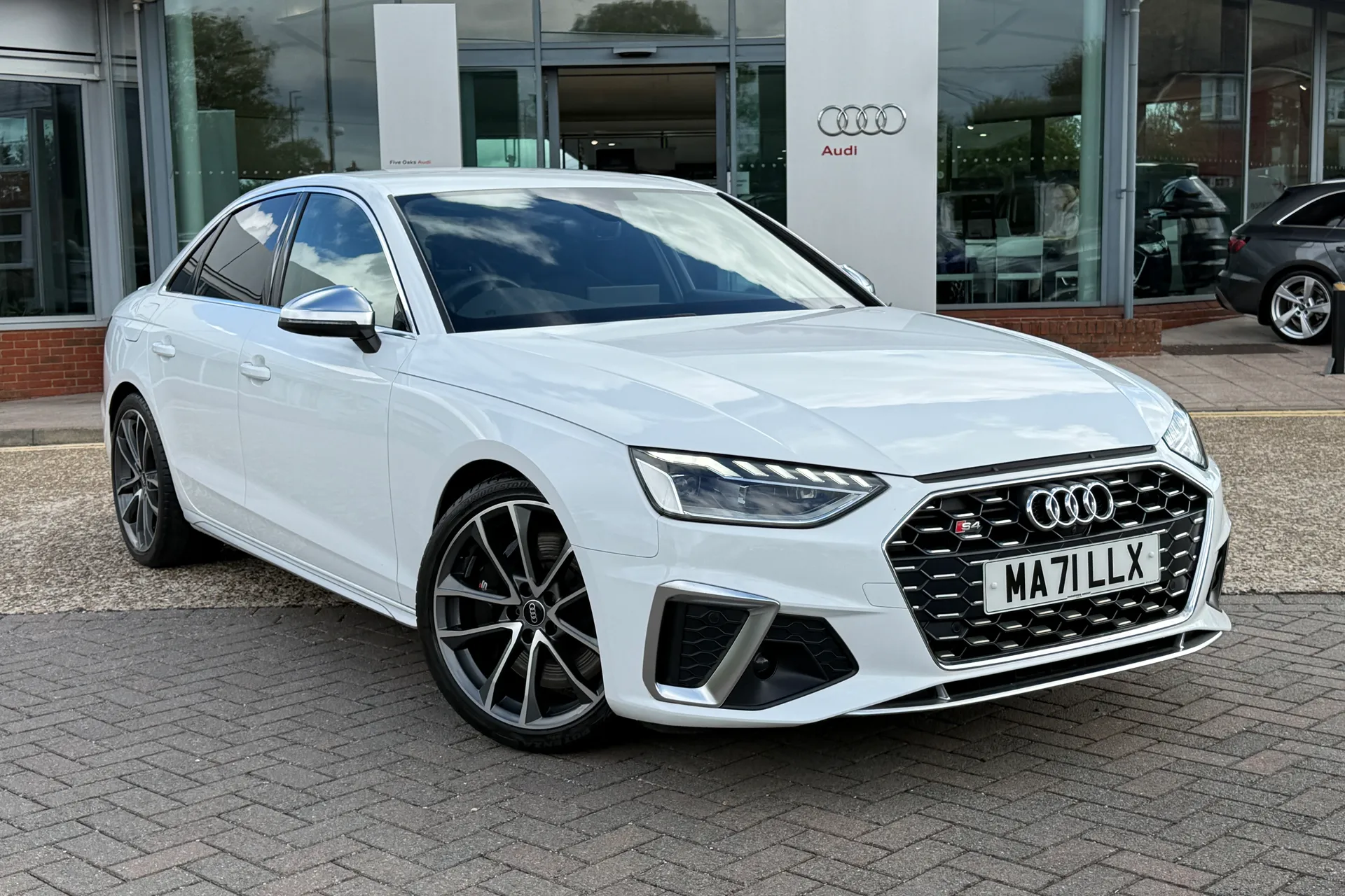 Audi A4 thumbnail image number 23
