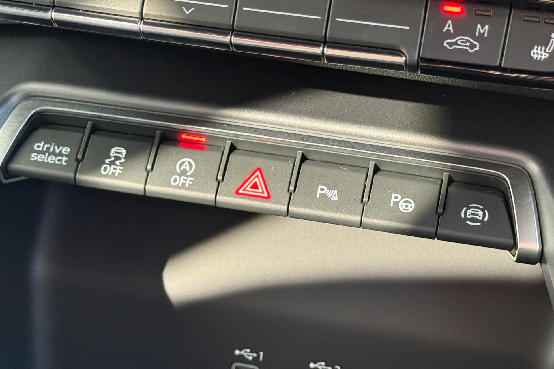 Audi A3 thumbnail image number 31