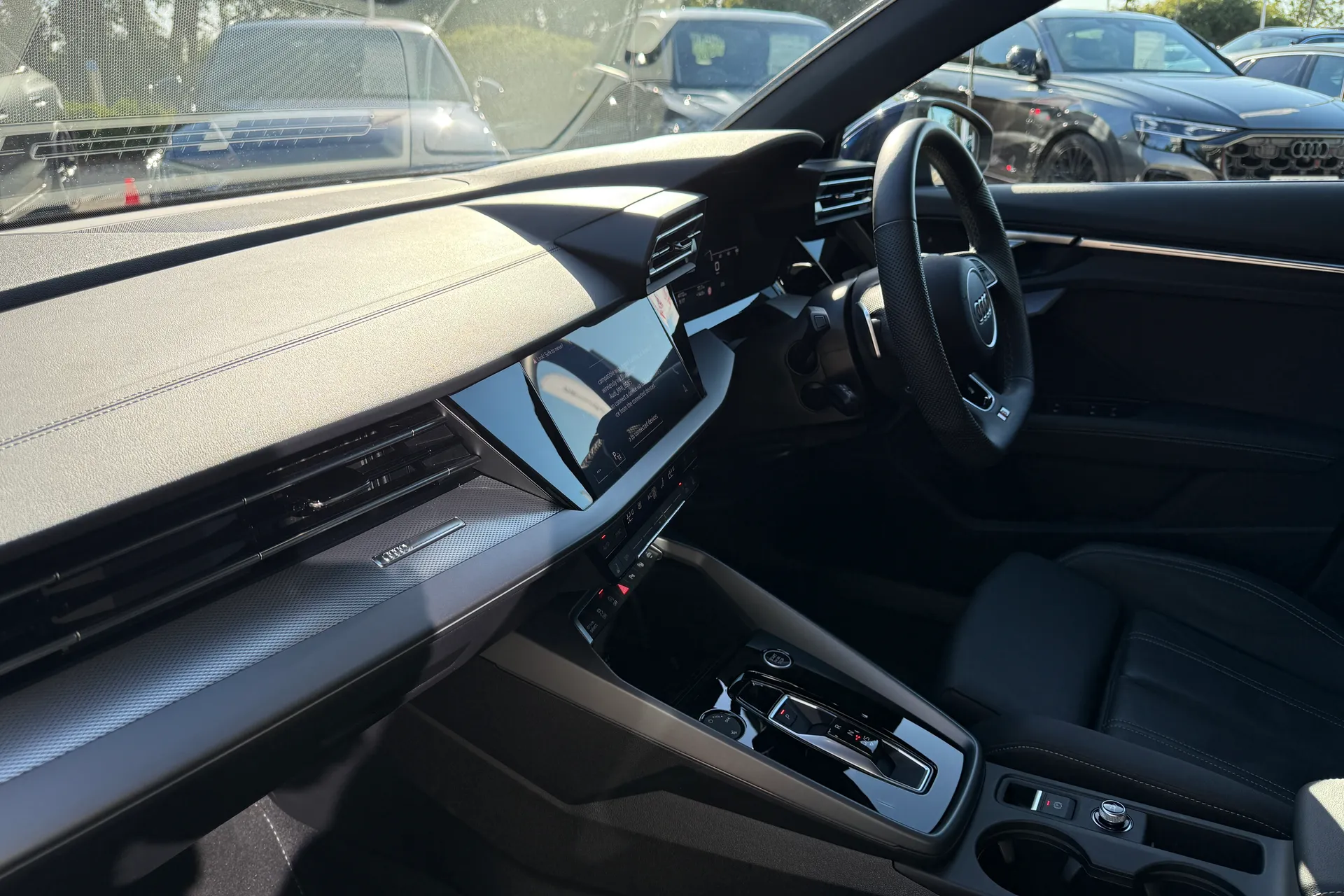Audi A3 thumbnail image number 32