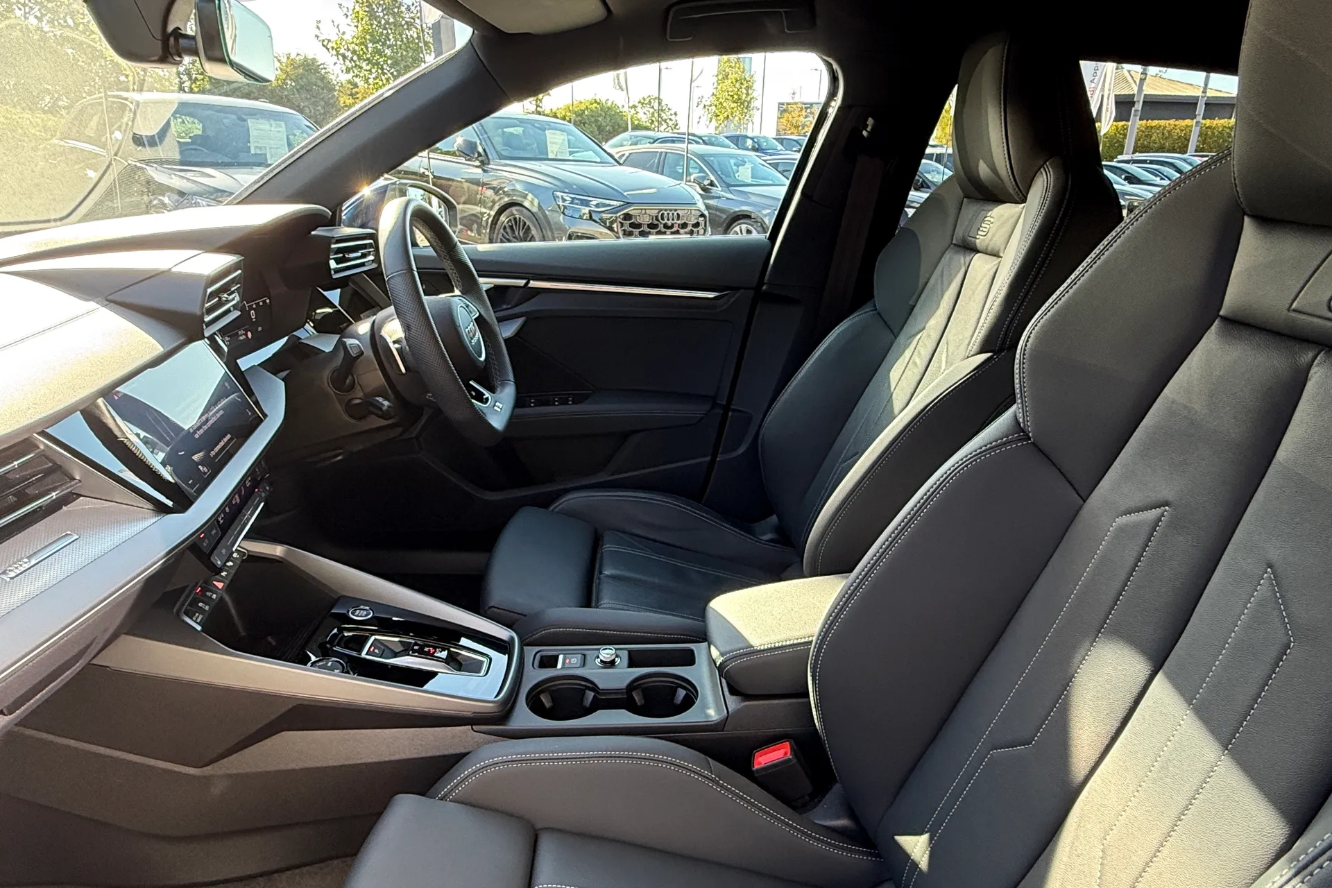 Audi A3 thumbnail image number 38