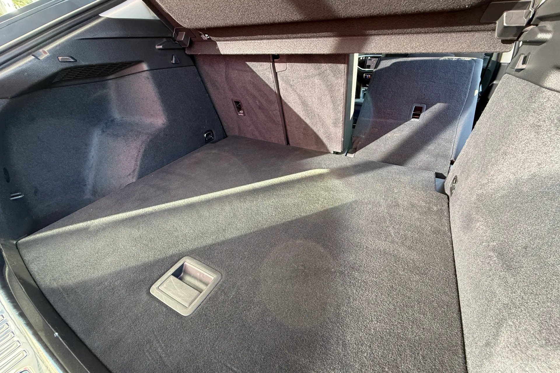 Audi Q3 thumbnail image number 38