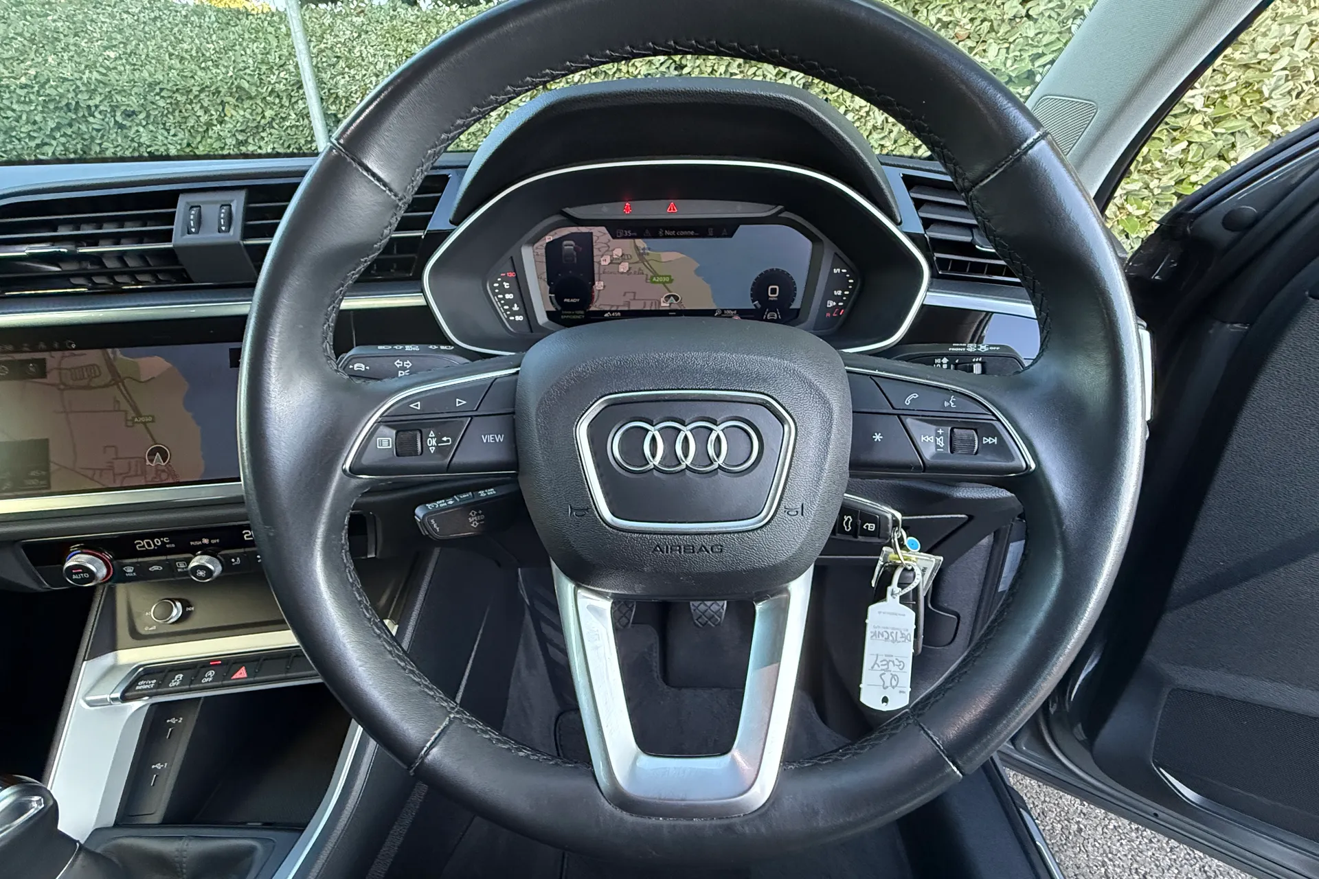 Audi Q3 thumbnail image number 13