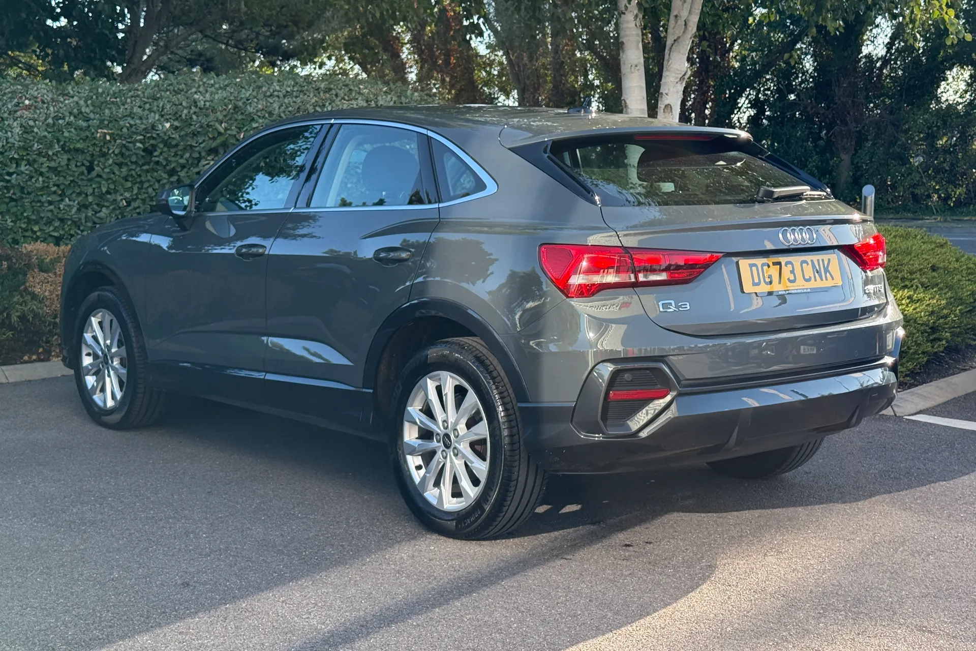 Audi Q3 thumbnail image number 15