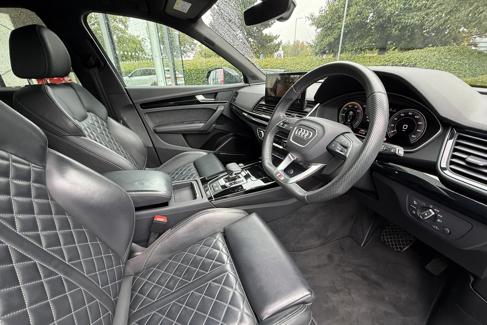 Audi Q5 thumbnail image number 32