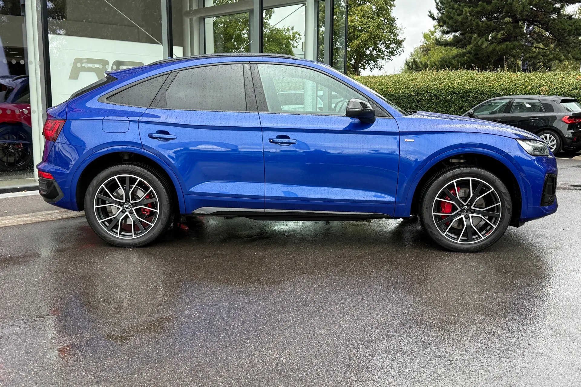 Audi Q5 thumbnail image number 2