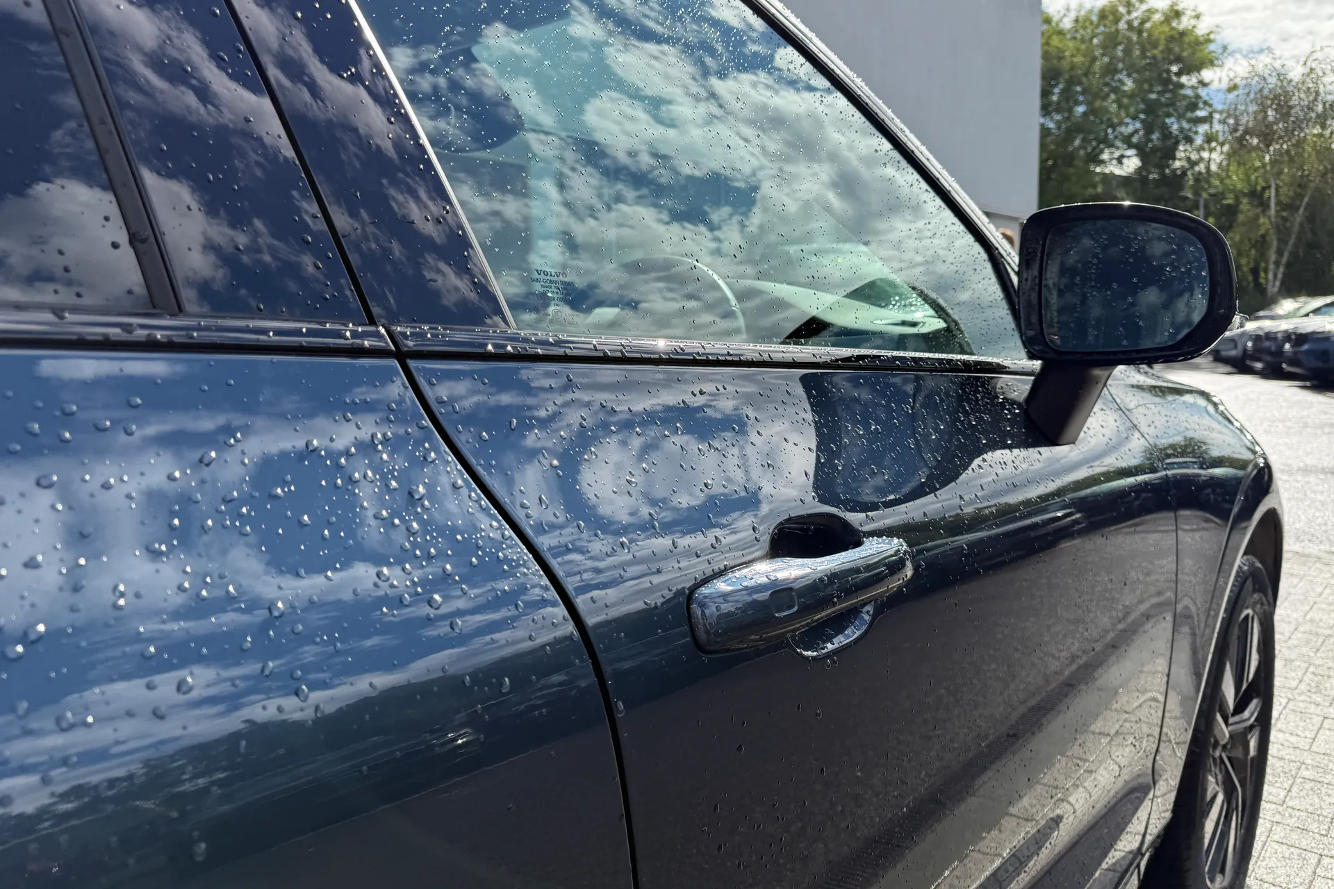 Volvo XC60 thumbnail image number 15