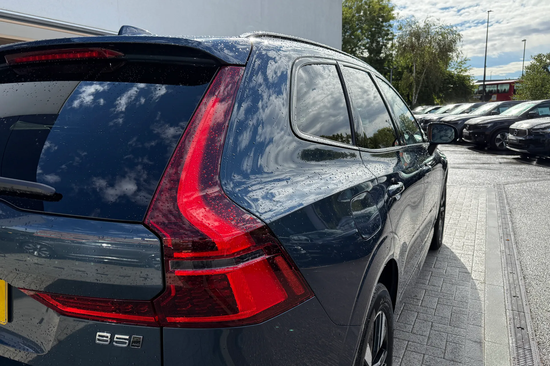 Volvo XC60 thumbnail image number 17