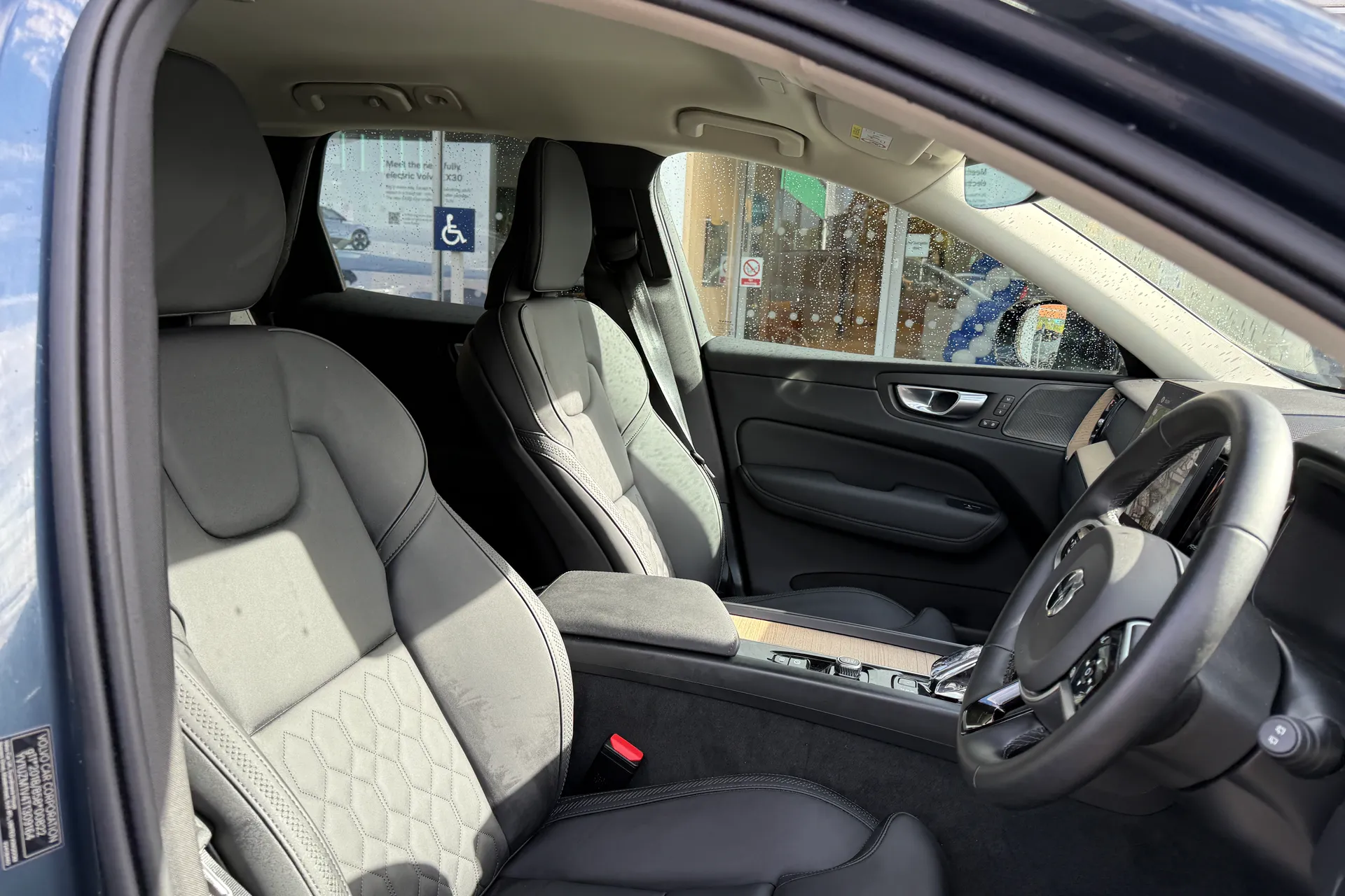 Volvo XC60 thumbnail image number 26