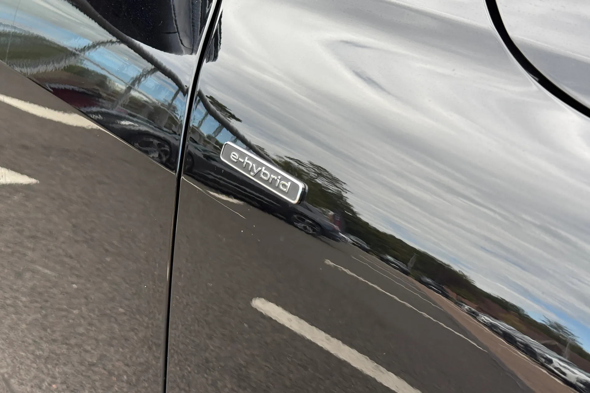Audi Q5 thumbnail image number 3