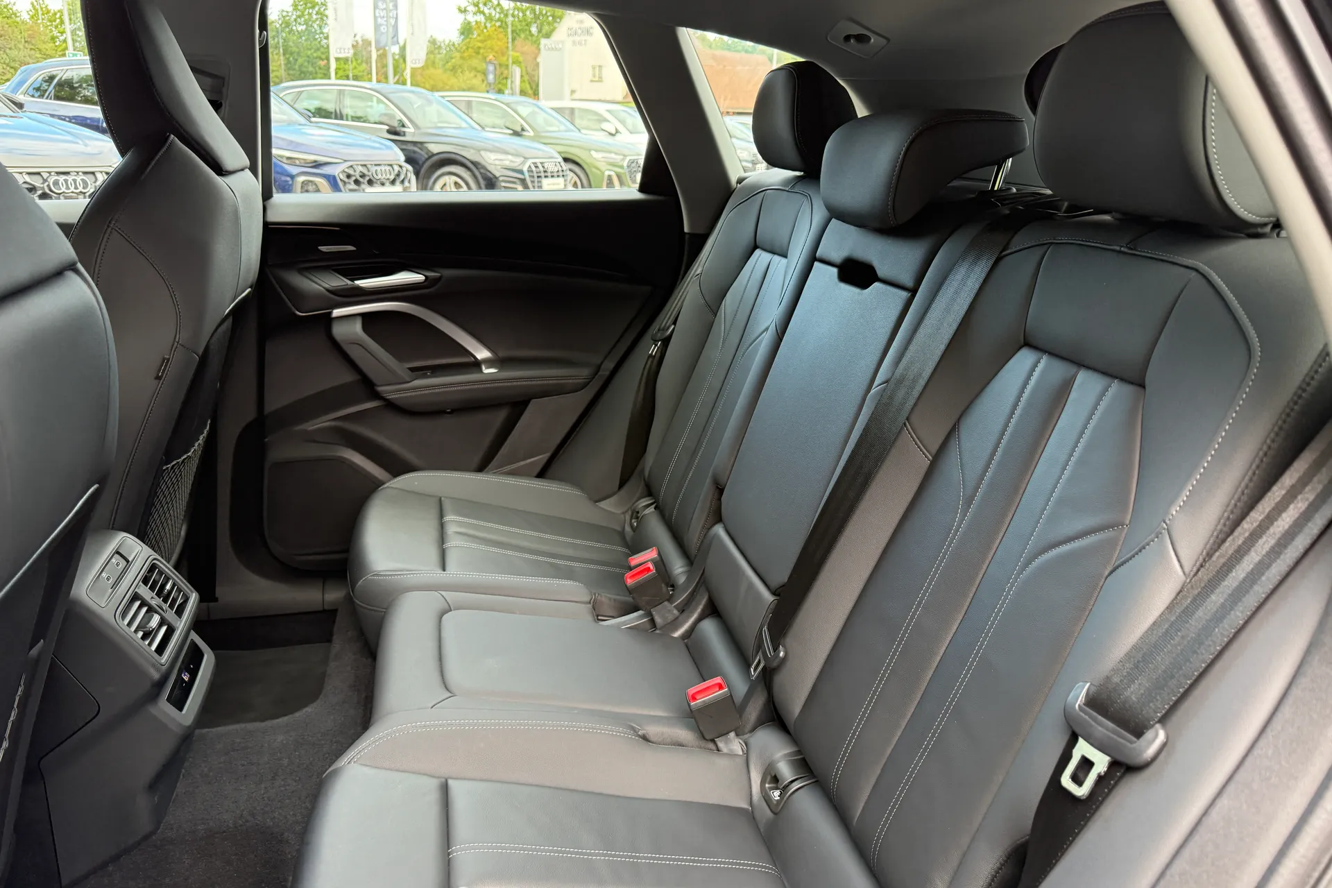 Audi Q5 thumbnail image number 45