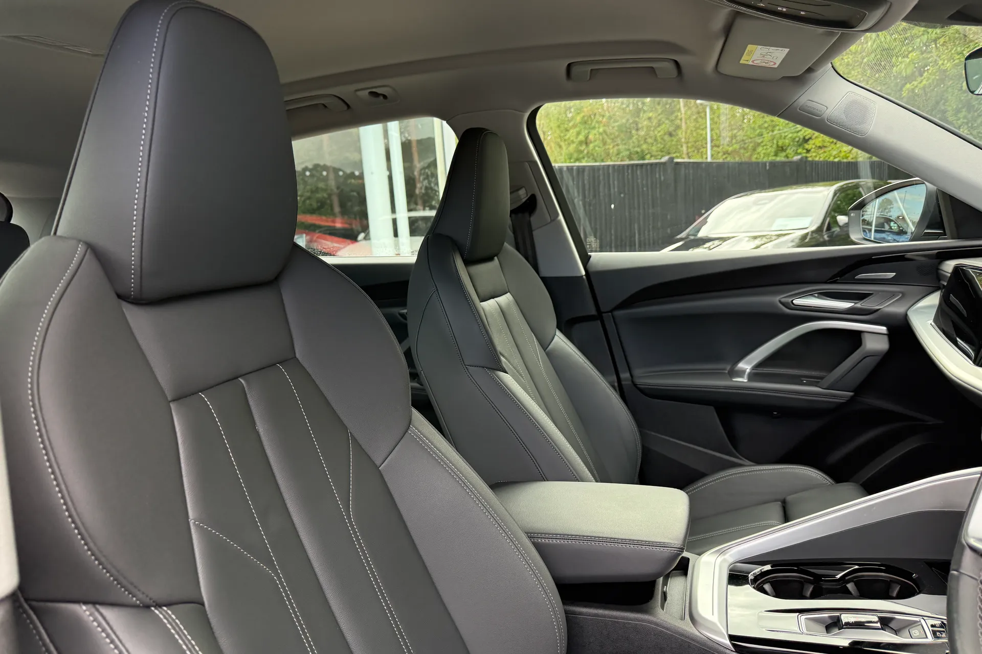 Audi Q5 thumbnail image number 23