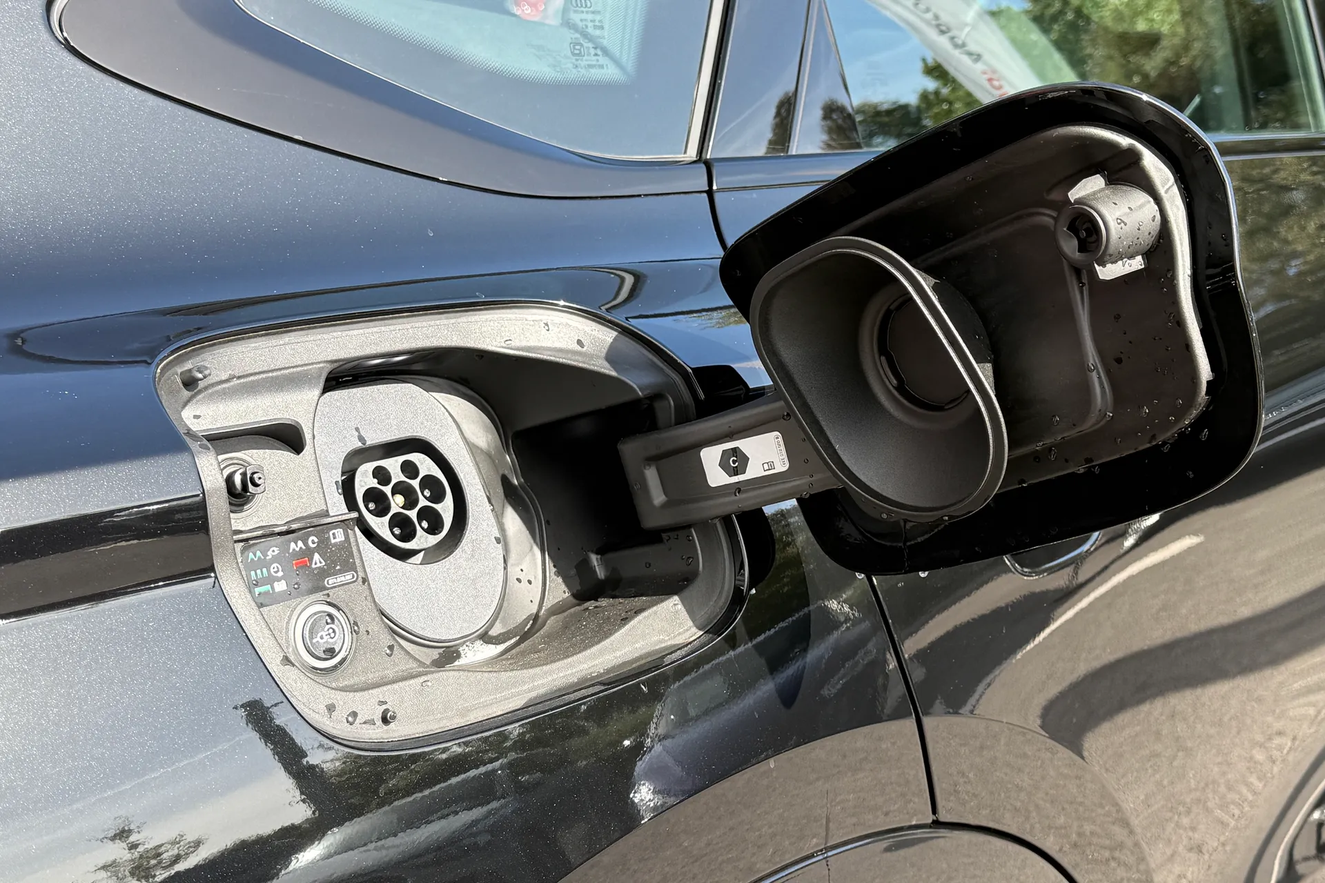 Audi Q6 thumbnail image number 19