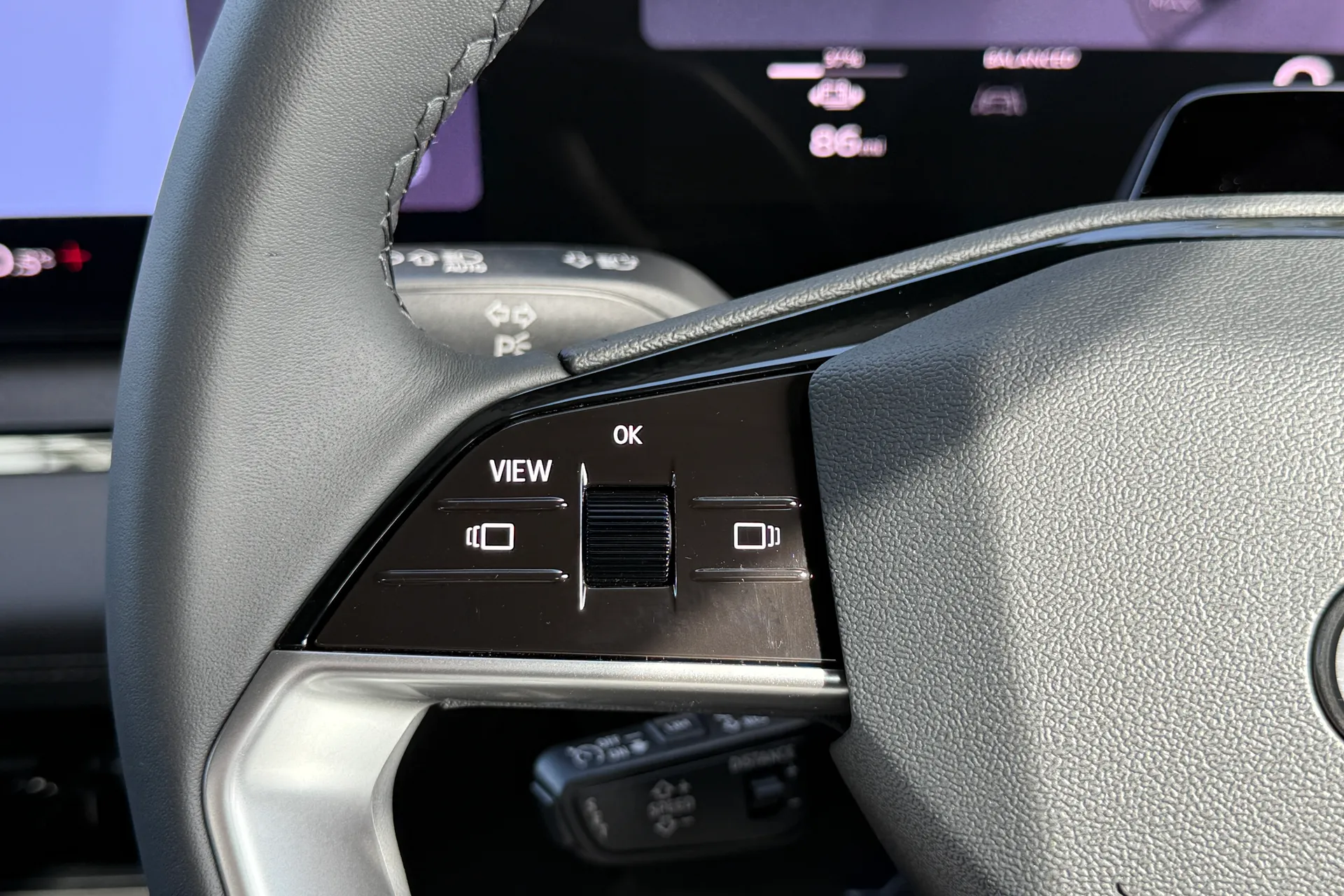 Audi Q6 thumbnail image number 46