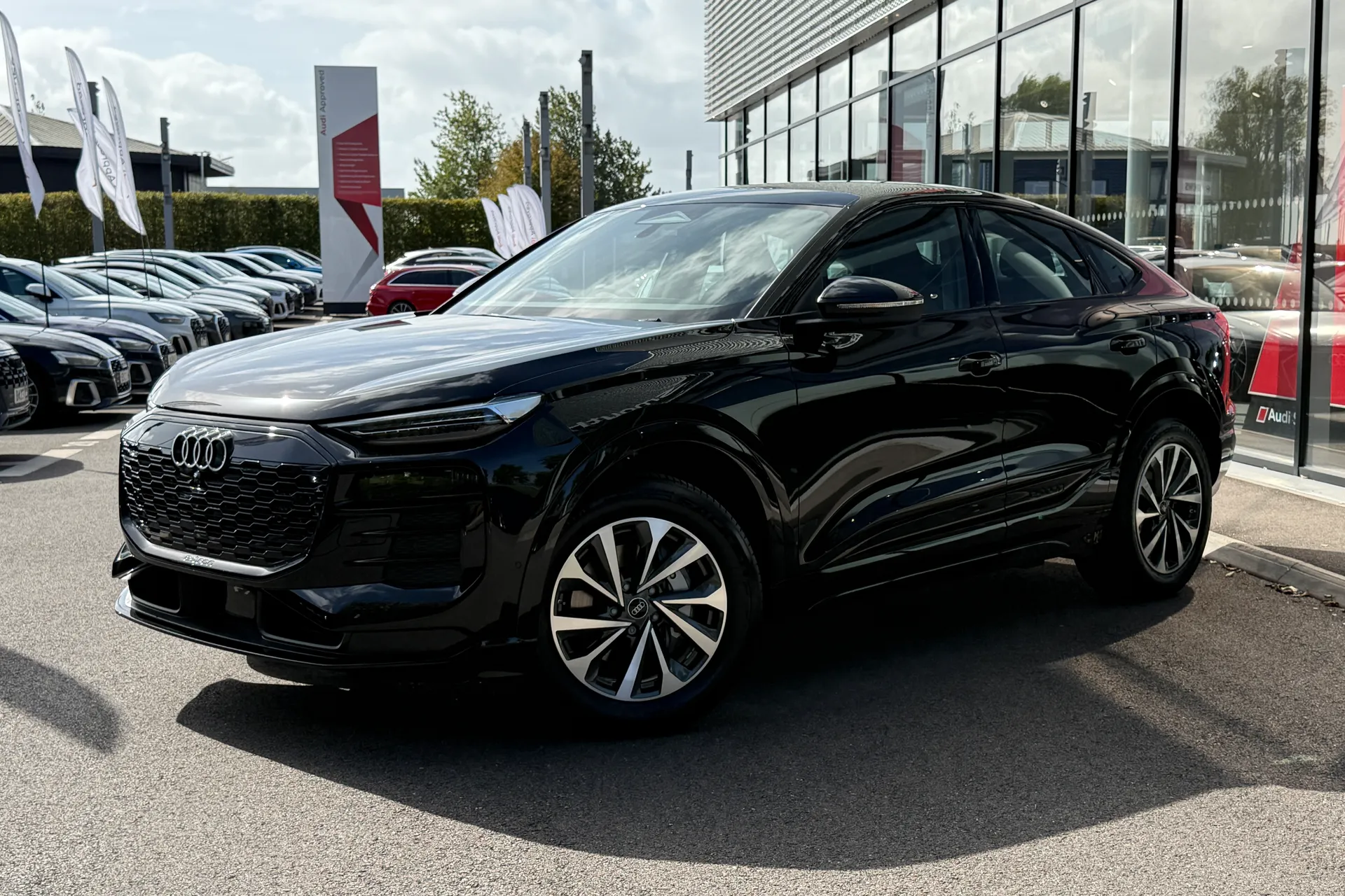 Audi Q6 thumbnail image number 5