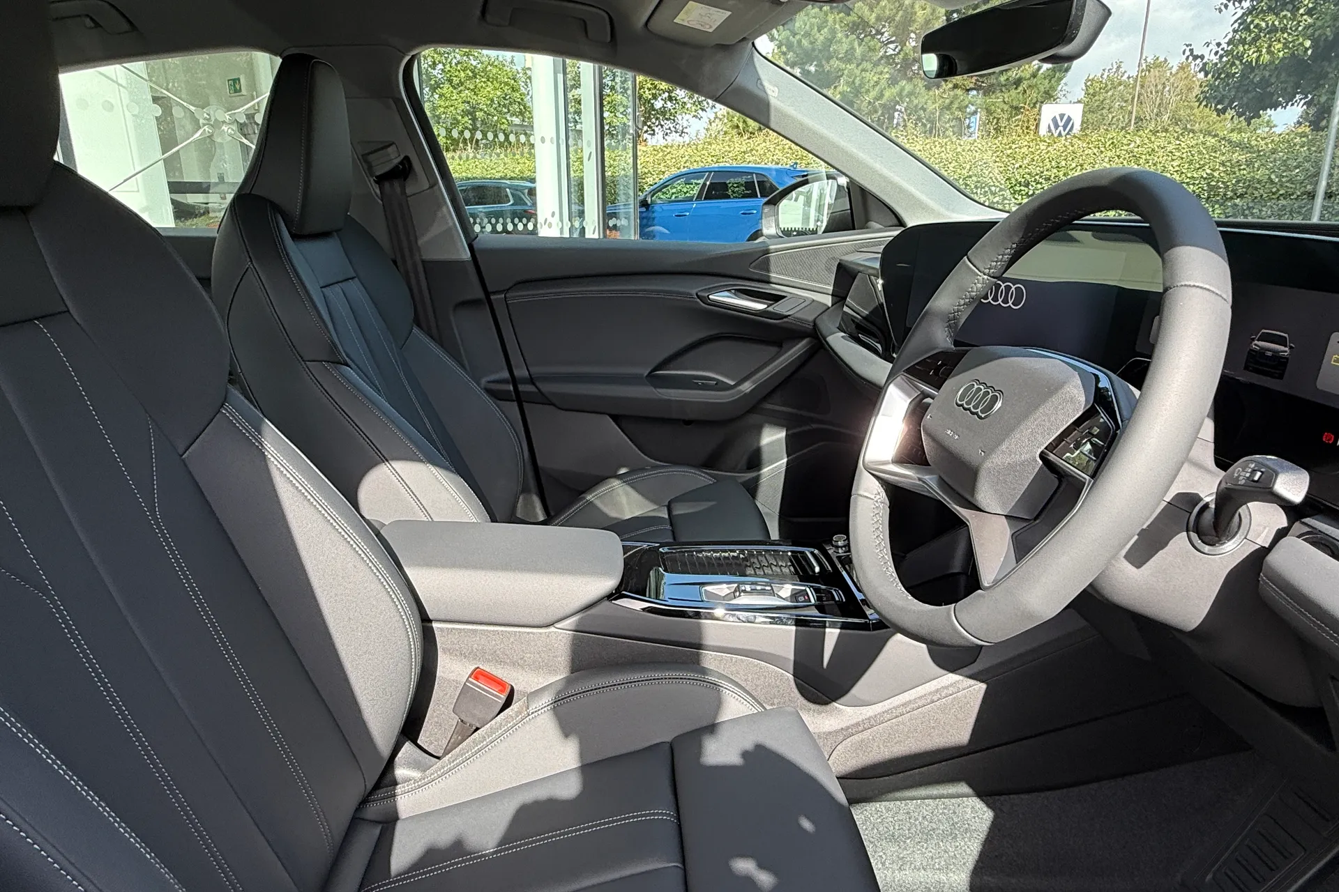 Audi Q6 thumbnail image number 44