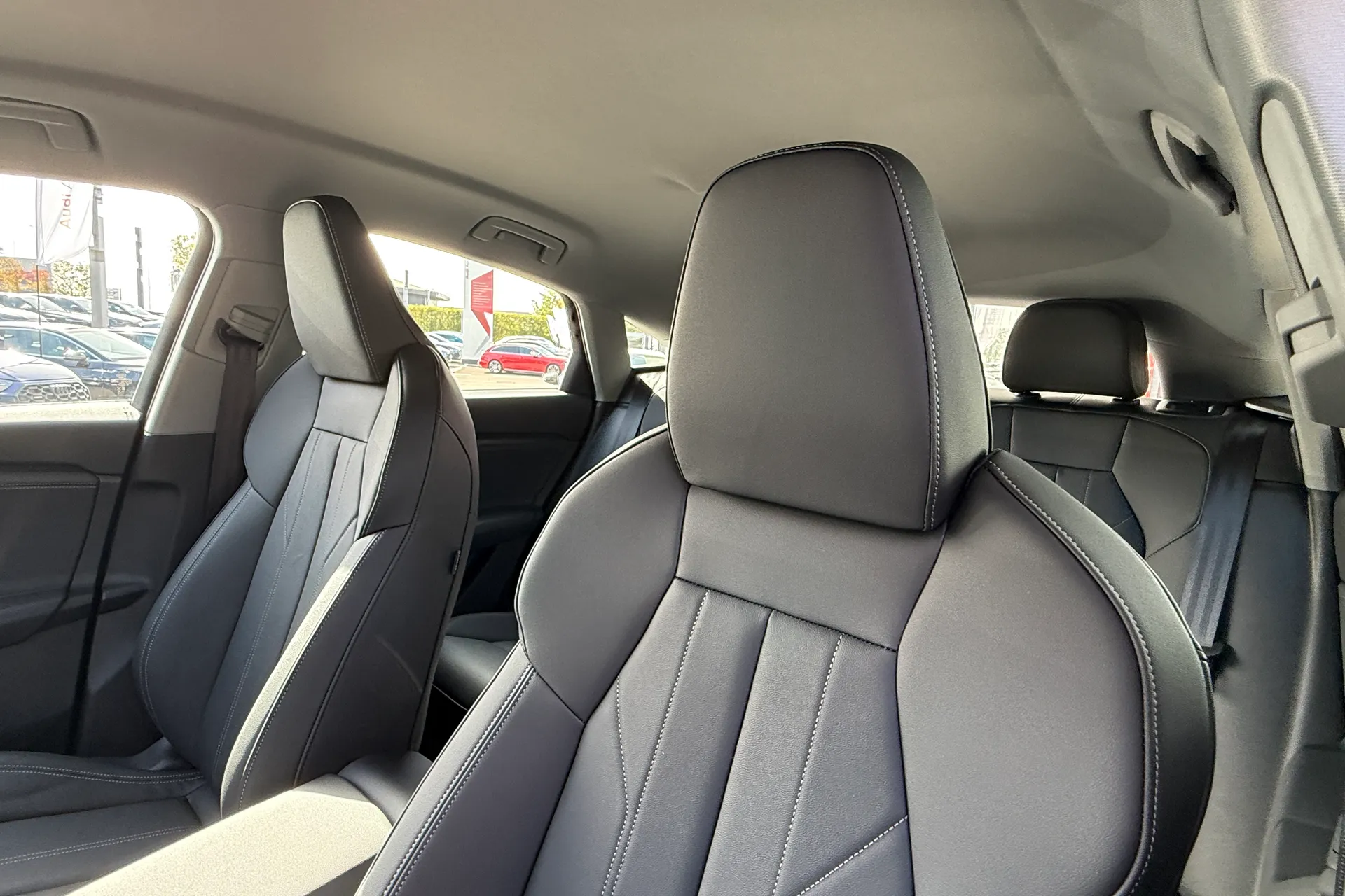 Audi Q6 thumbnail image number 32