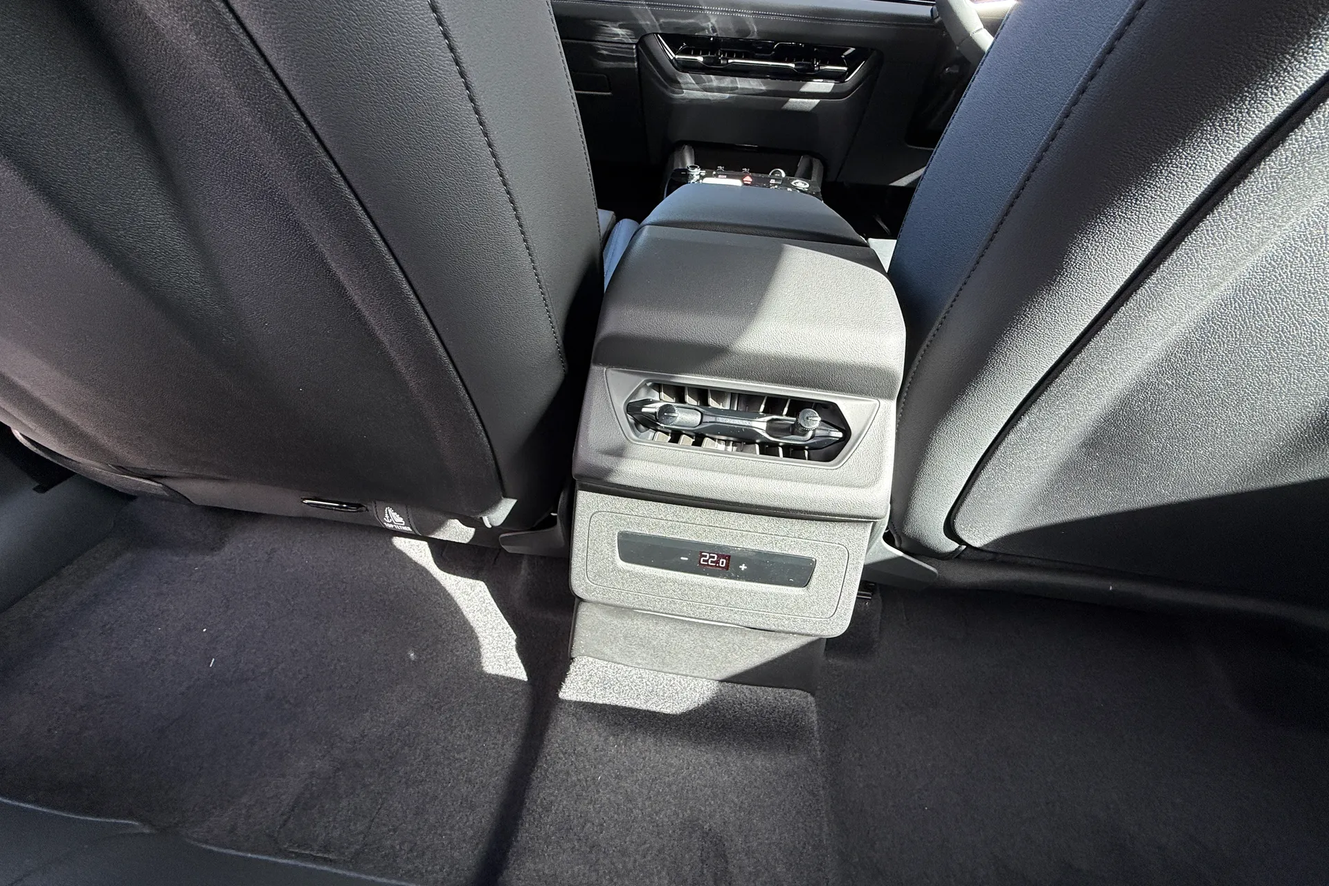 Audi Q6 thumbnail image number 50