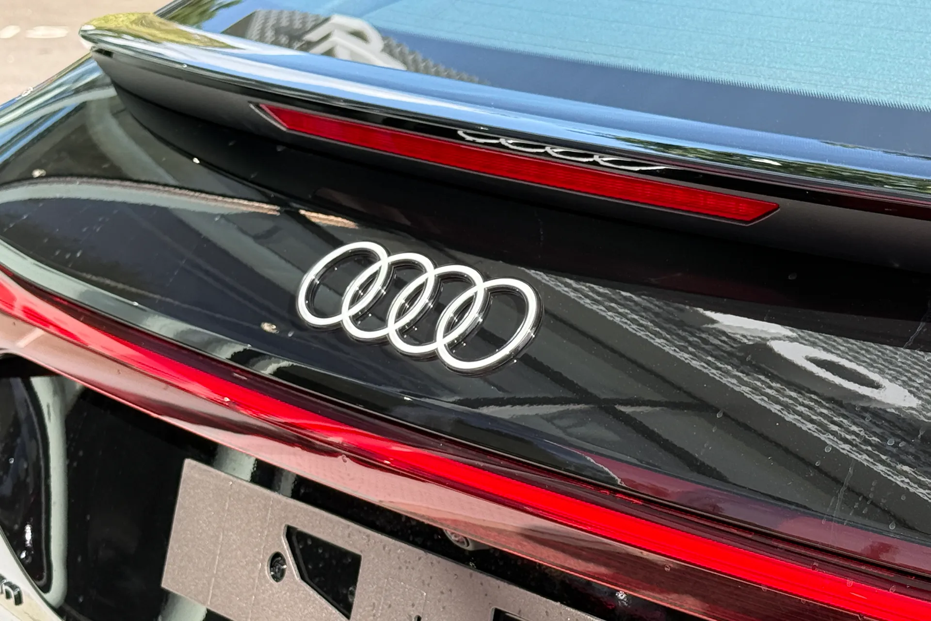 Audi Q6 thumbnail image number 17