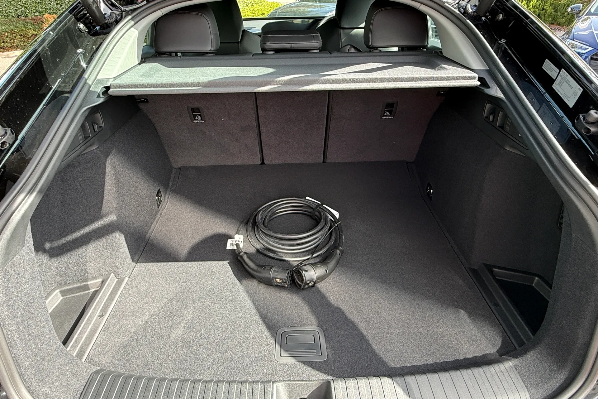 Audi Q6 thumbnail image number 43