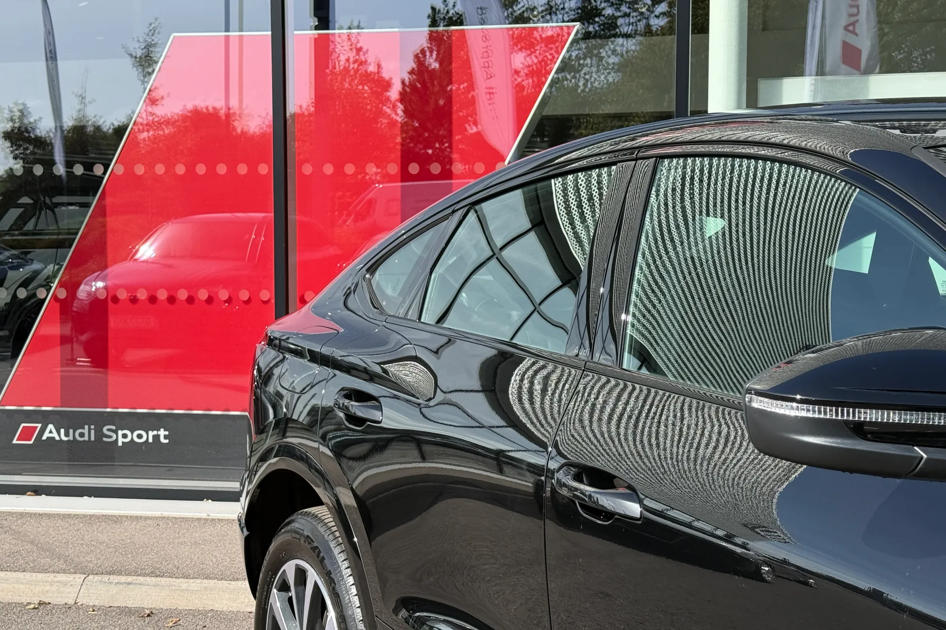 Audi Q6 thumbnail image number 8