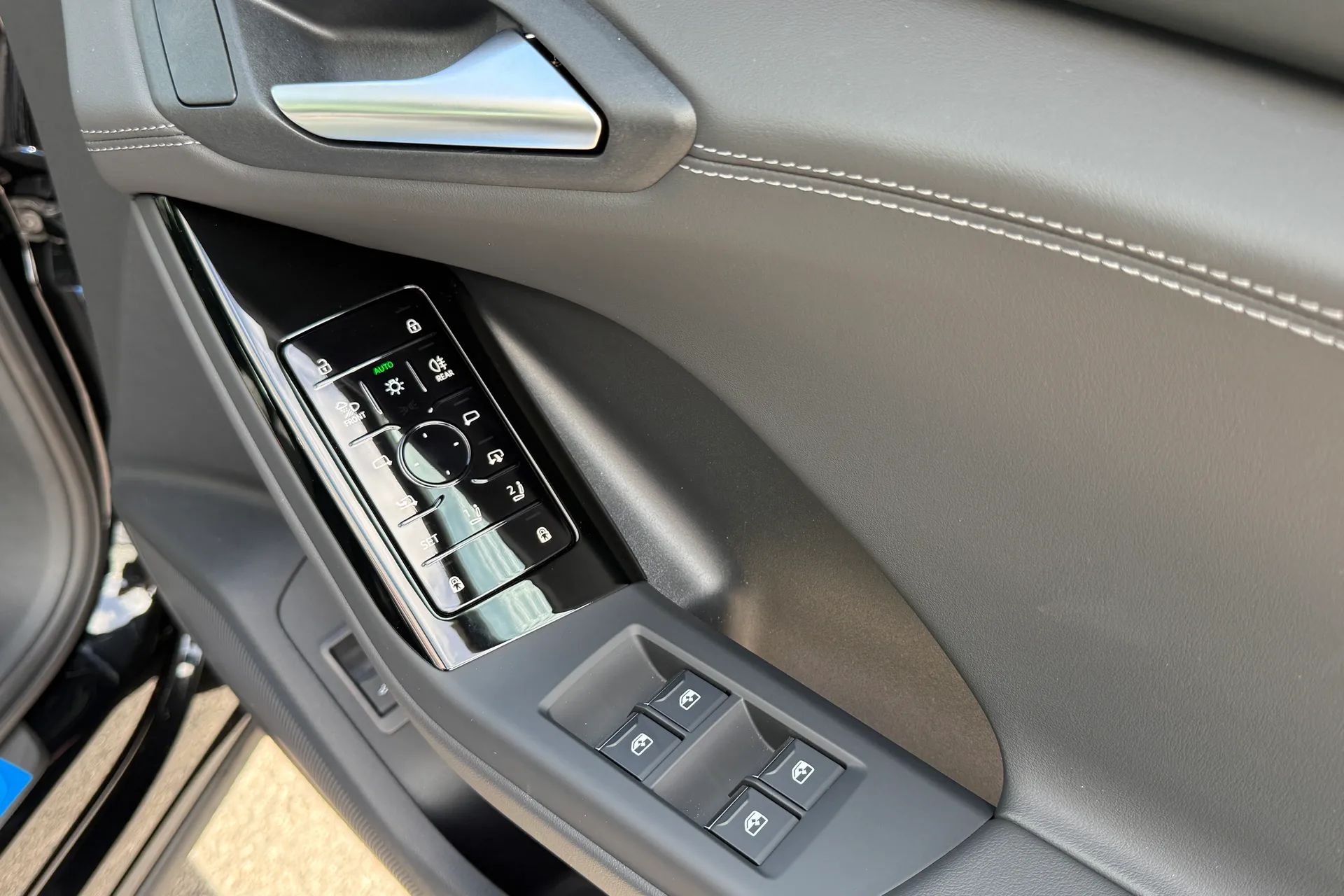 Audi Q6 thumbnail image number 45