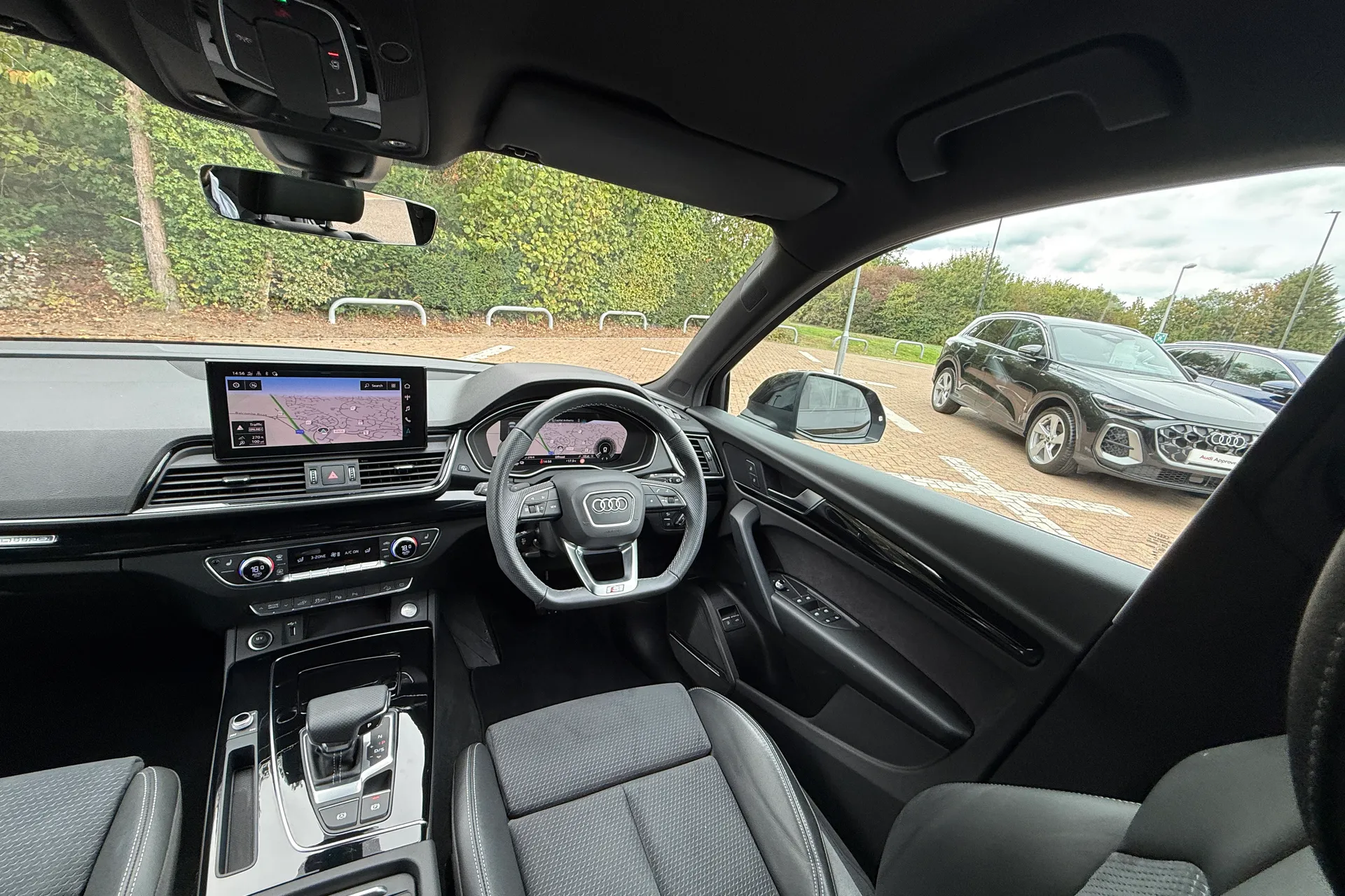 Audi Q5 thumbnail image number 31