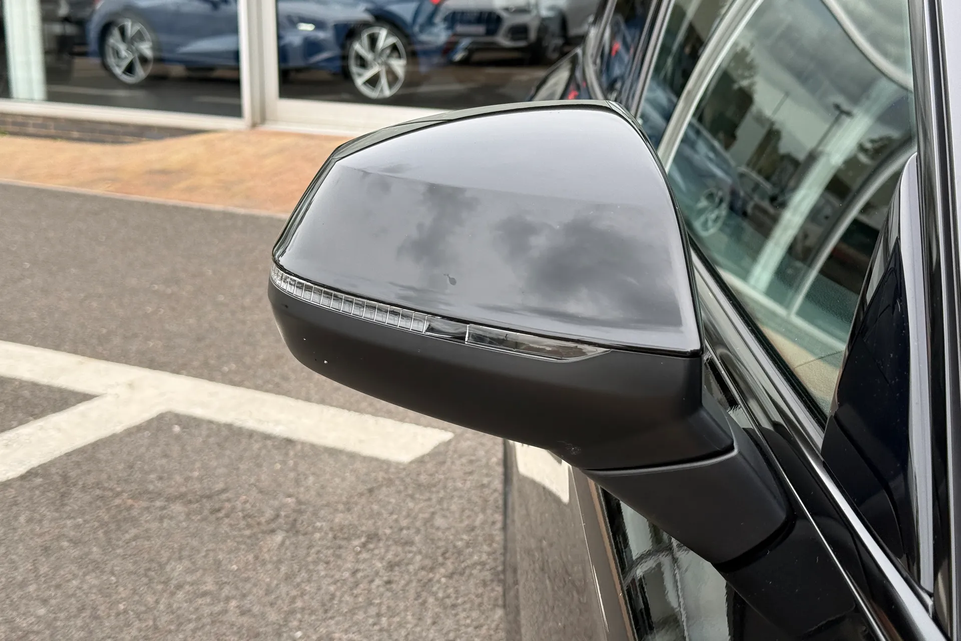 Audi Q5 thumbnail image number 4