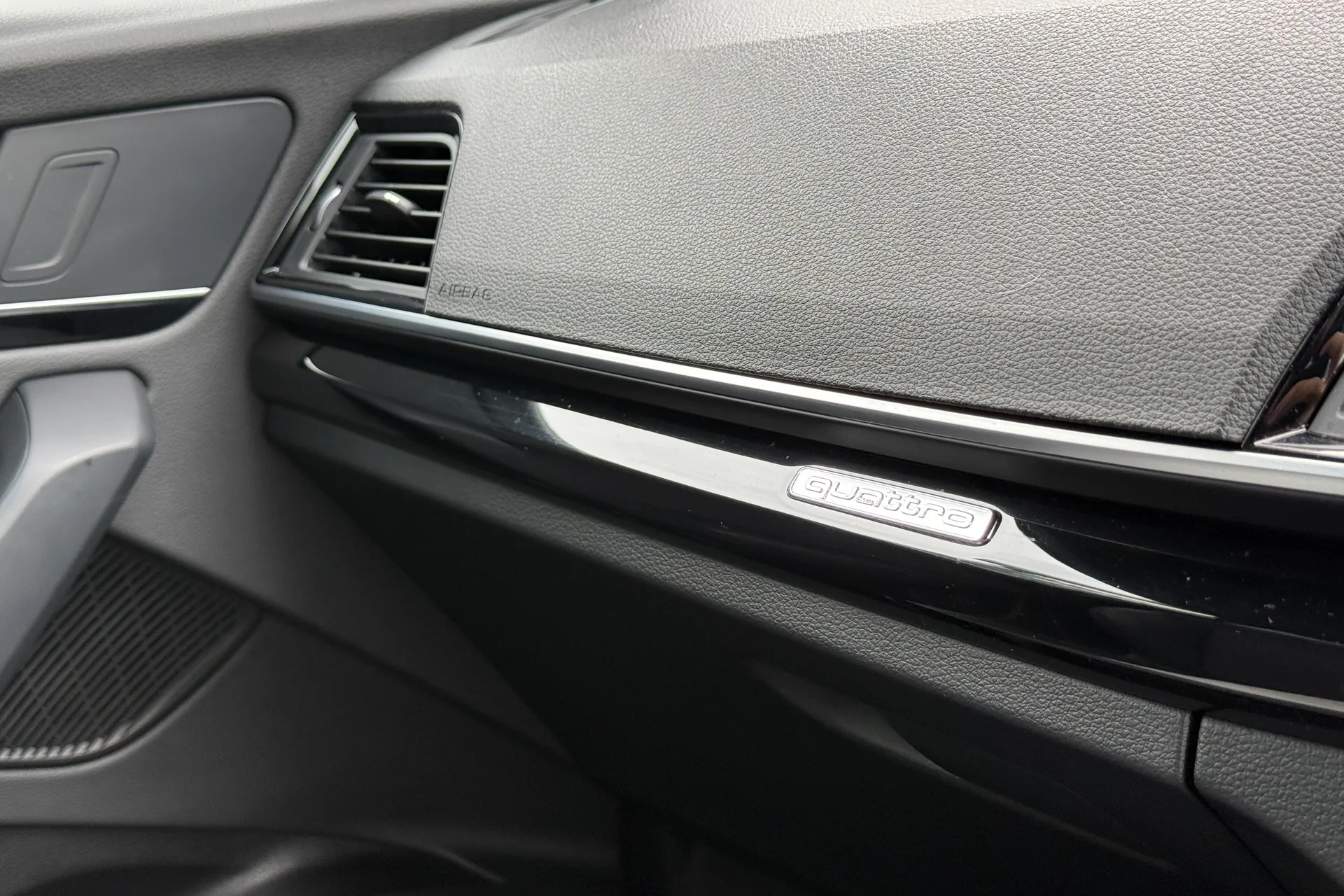 Audi Q5 thumbnail image number 17