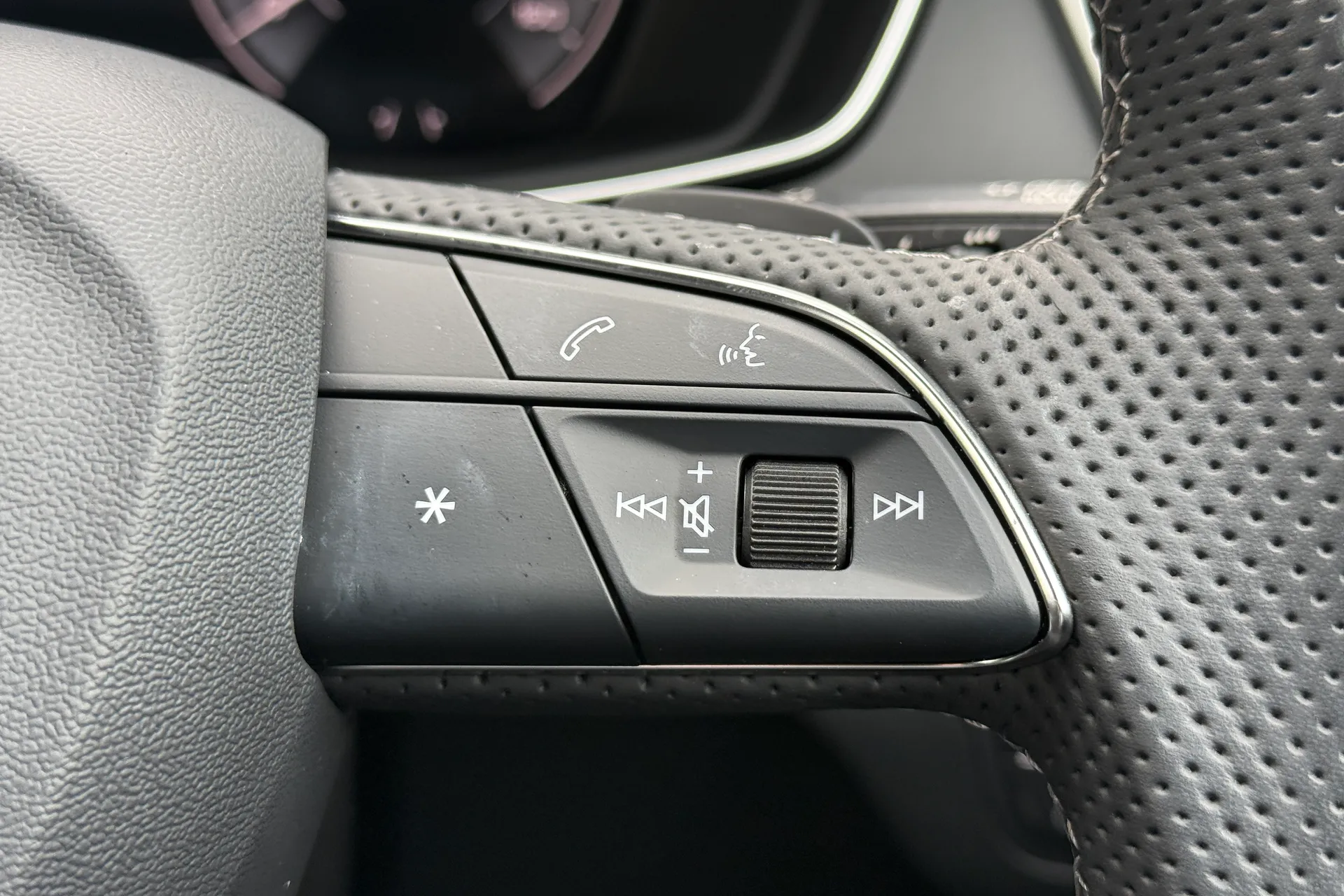 Audi Q5 thumbnail image number 16