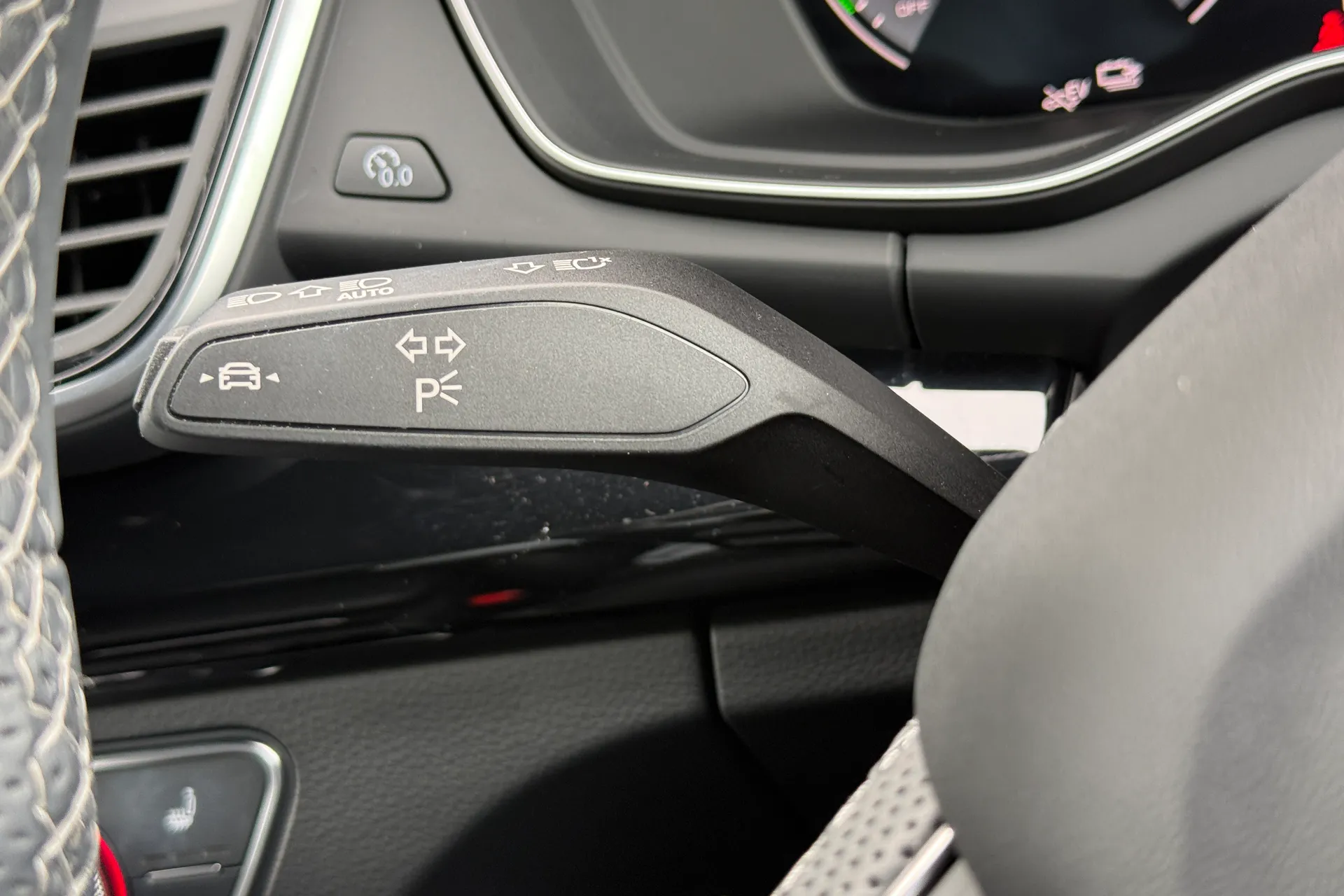 Audi Q5 thumbnail image number 12