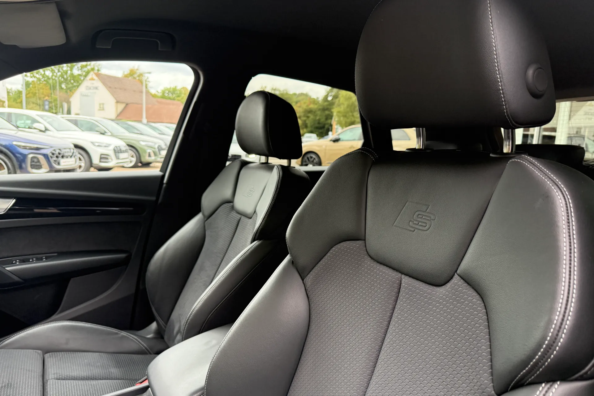 Audi Q5 thumbnail image number 45