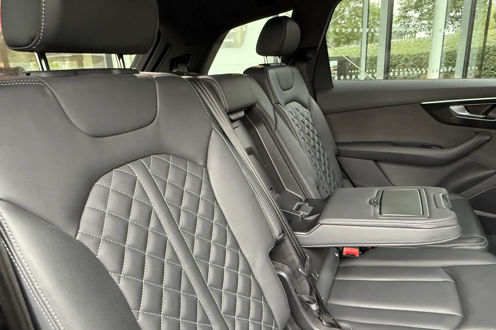 Audi Q7 thumbnail image number 42