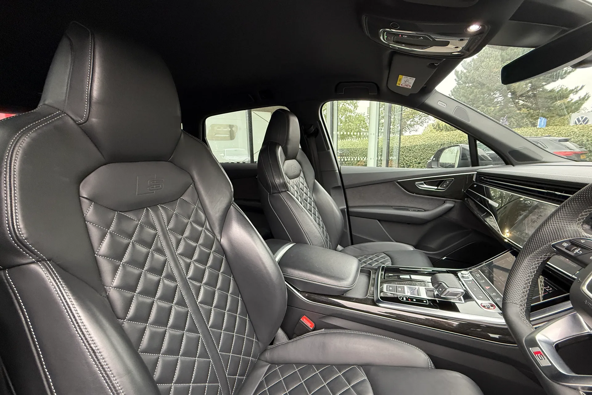 Audi Q7 thumbnail image number 38