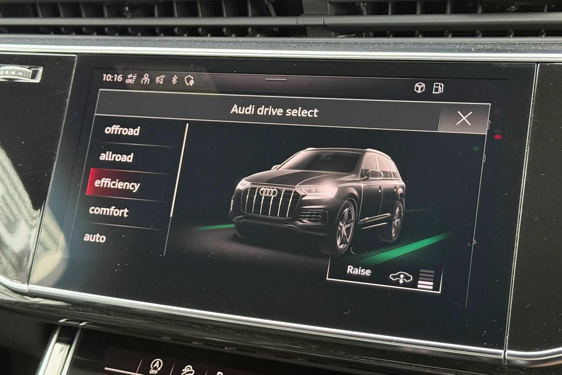 Audi Q7 thumbnail image number 15