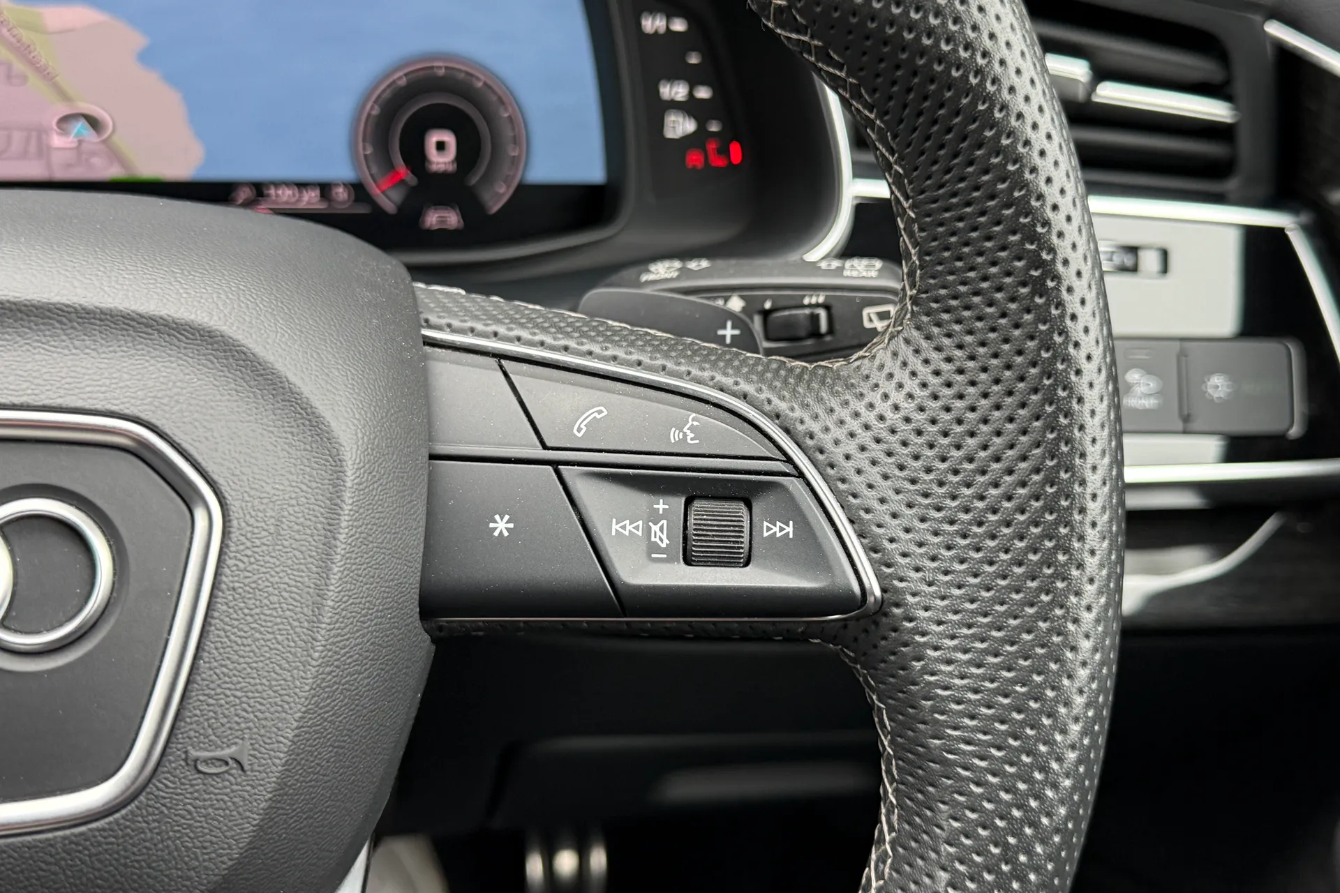 Audi Q7 thumbnail image number 50