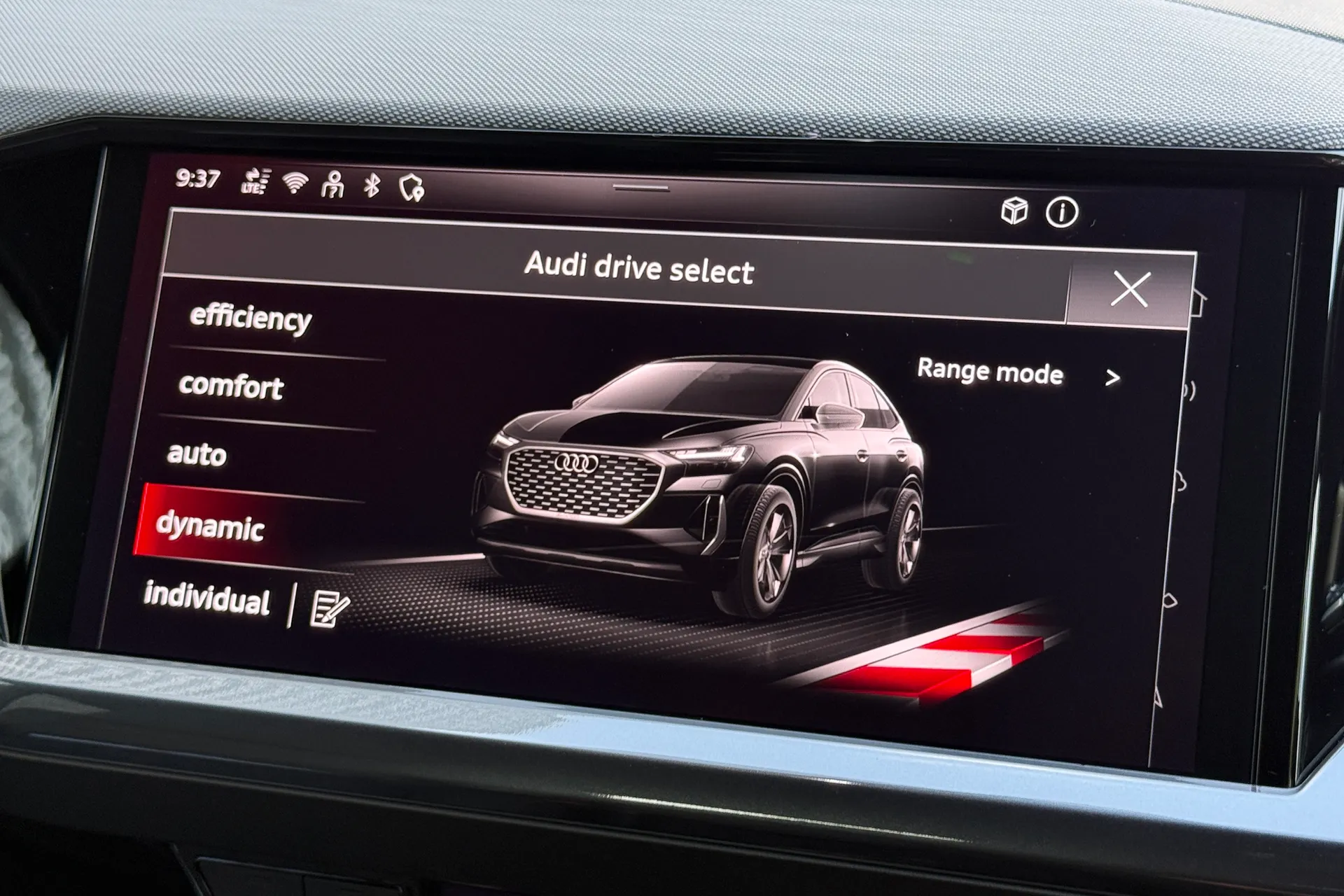 Audi Q4 thumbnail image number 24