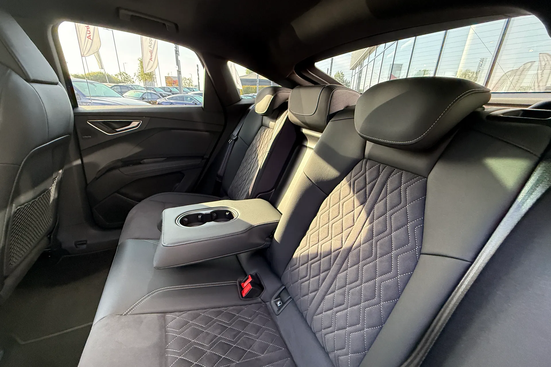 Audi Q4 thumbnail image number 44